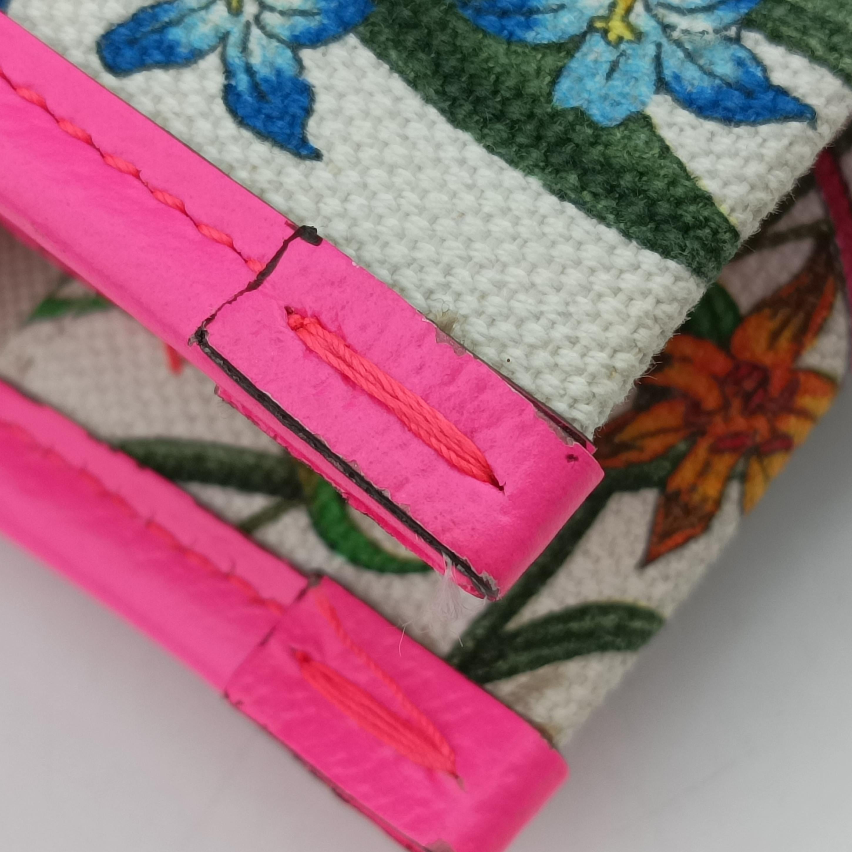Pre-owned Gucci Flora Pink x White x Multicolor Canvas 550141 shoulderbag | stylenewstar