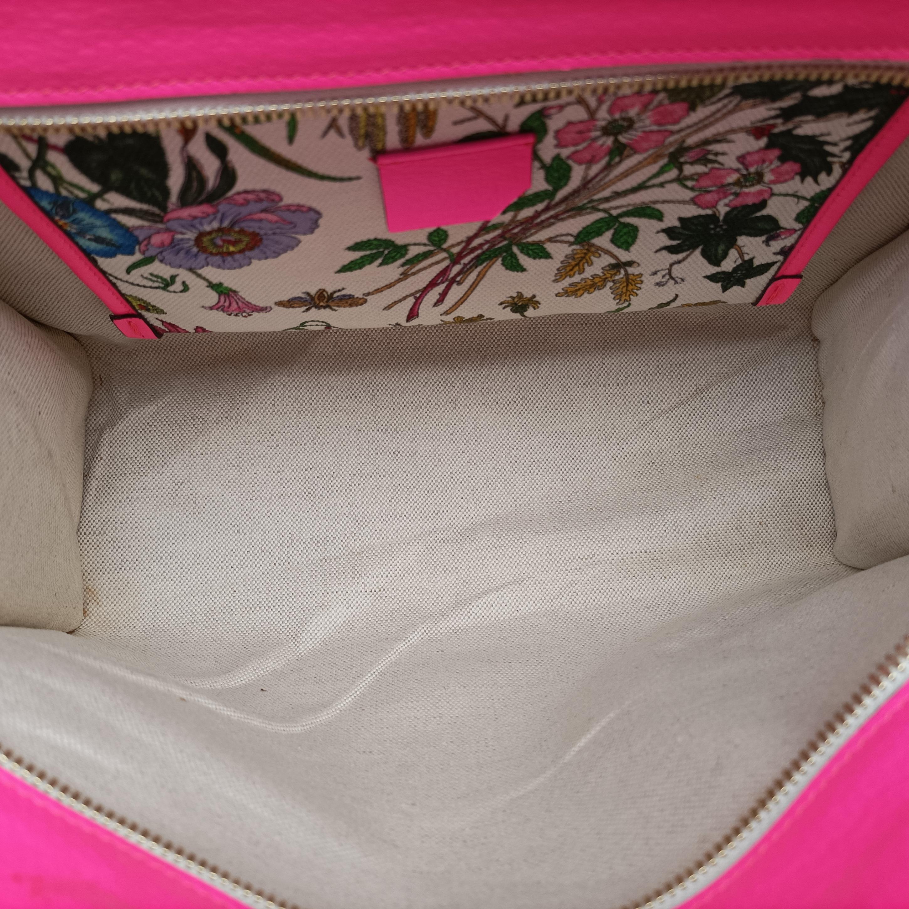 Pre-owned Gucci Flora Pink x White x Multicolor Canvas 550141 shoulderbag | stylenewstar