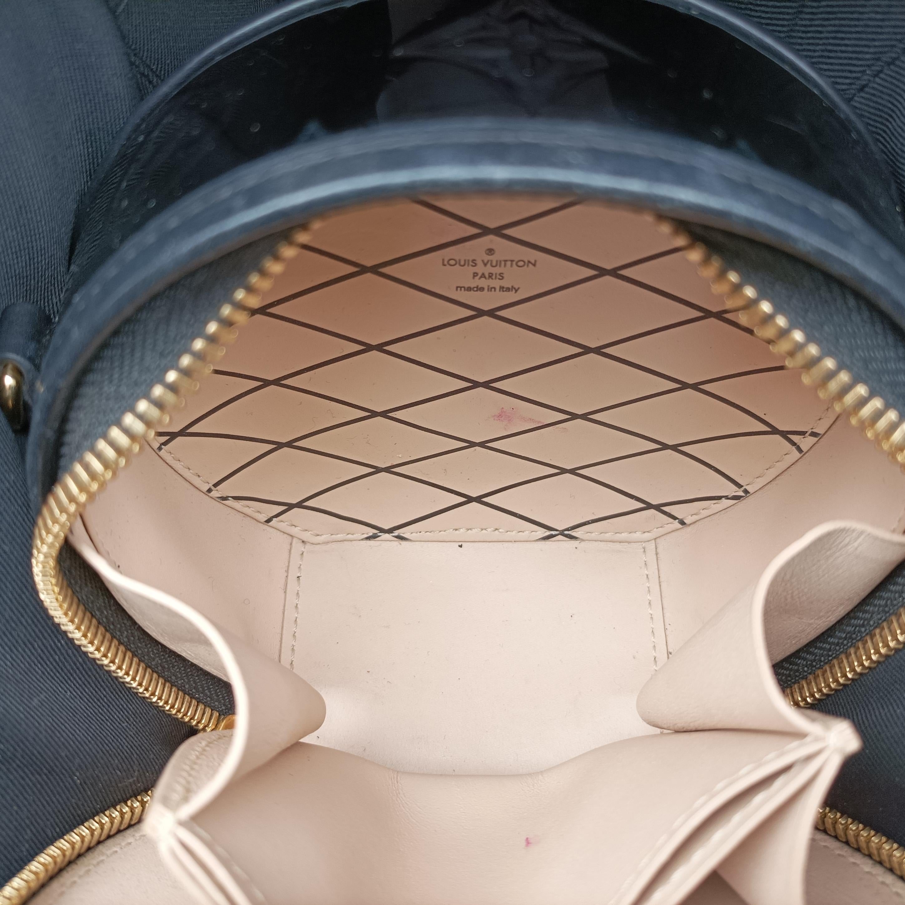 Vintage Louis Vuitton Mini Boite Chapeau Souple Noir Vernis M90469 shoulderbag | stylenewstar