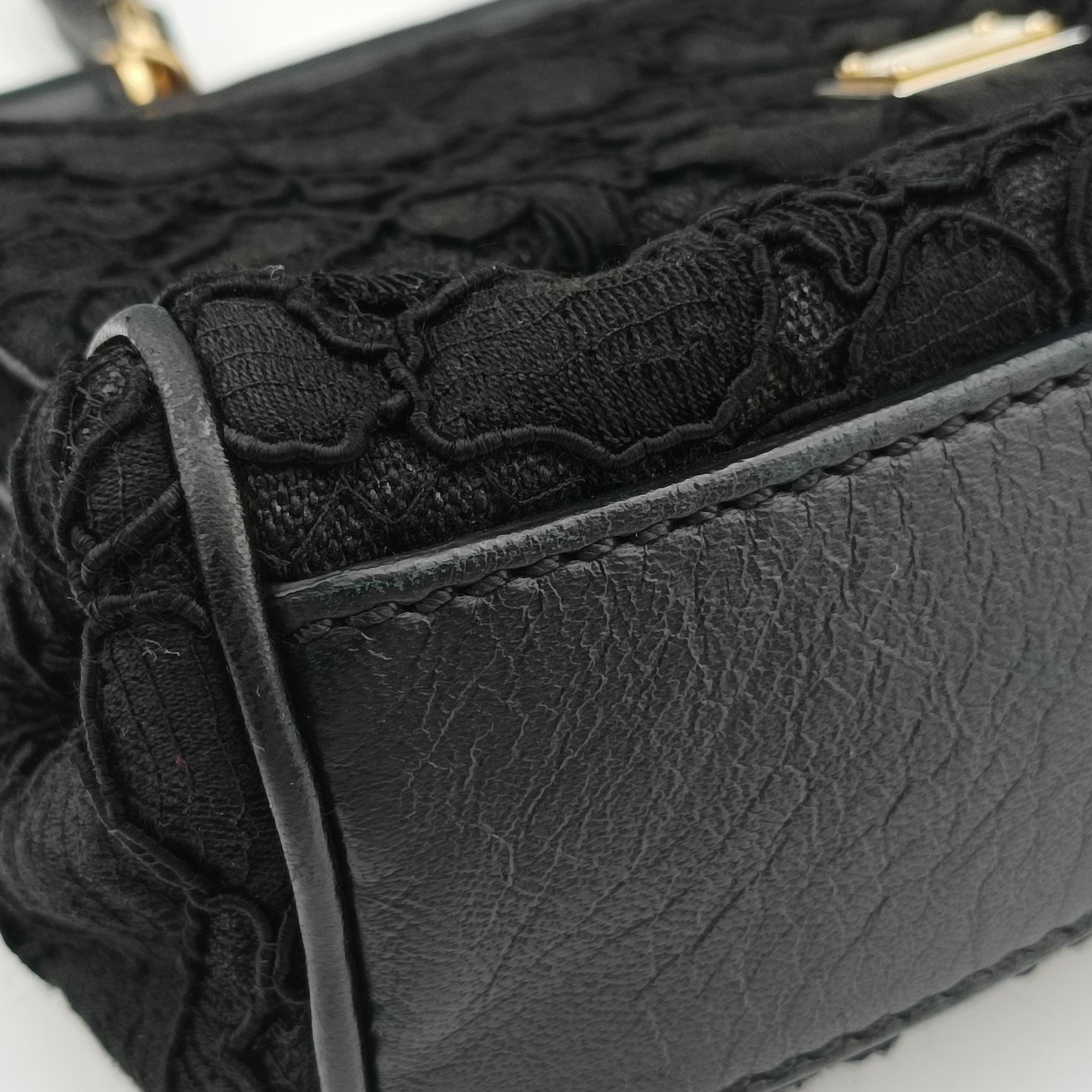 Pre-owned Dolce & Gabbana SICILY Black Leather  shoulderbag | stylenewstar