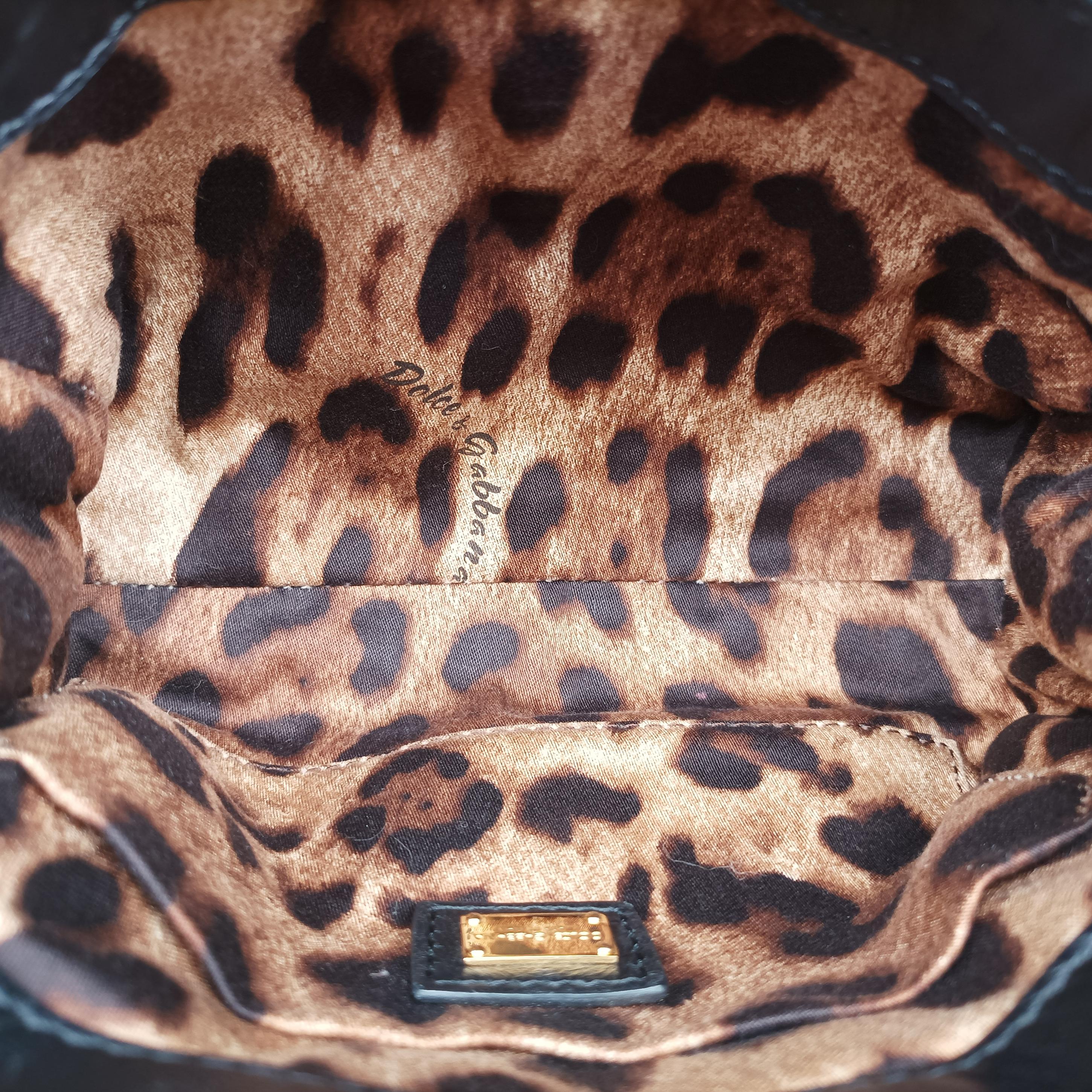 Pre-owned Dolce & Gabbana SICILY Black Leather  shoulderbag | stylenewstar