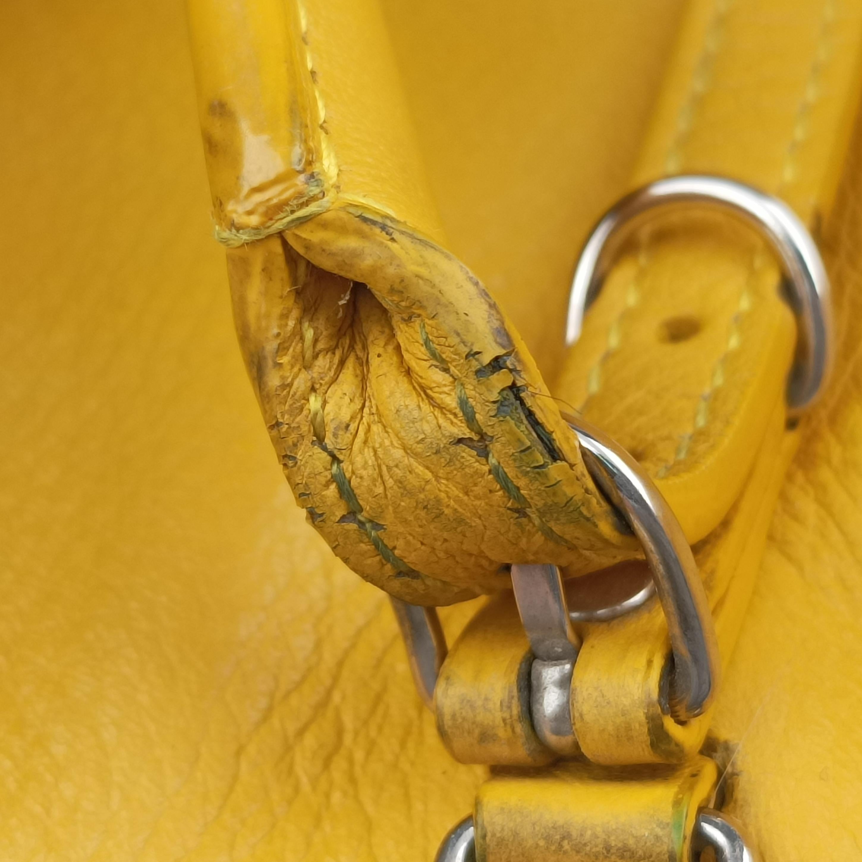 Pre-owned Balenciaga Paper A6 Zip Around Yellow Leather 370926 shoulderbag | stylenewstar