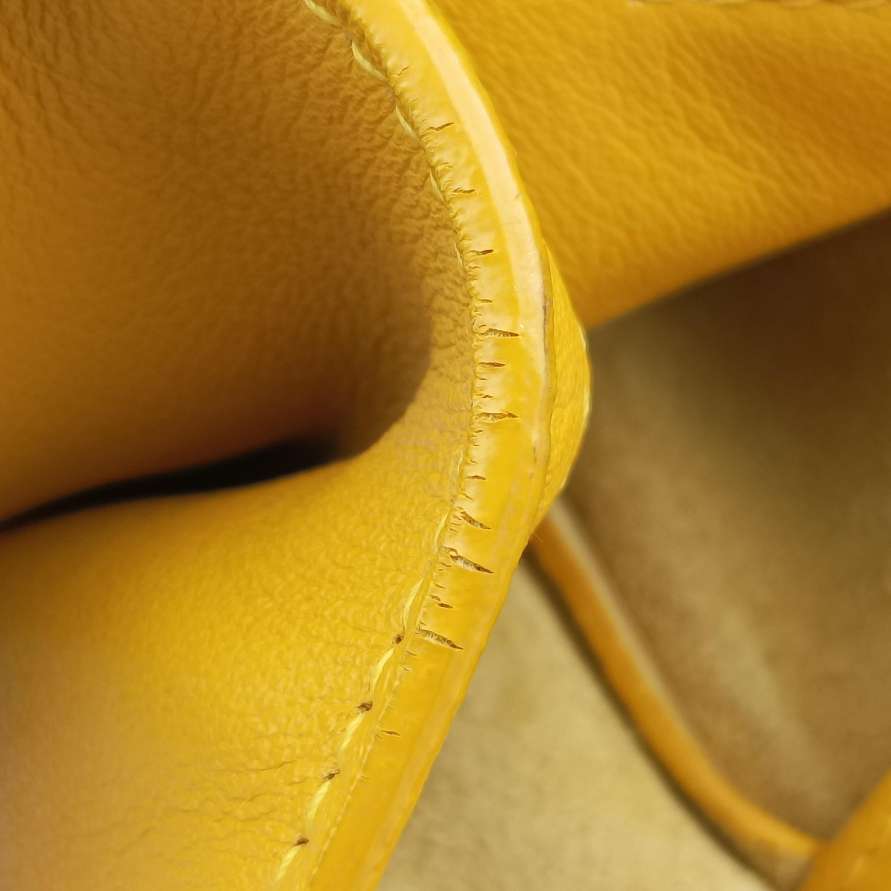 Pre-owned Balenciaga Paper A6 Zip Around Yellow Leather 370926 shoulderbag | stylenewstar