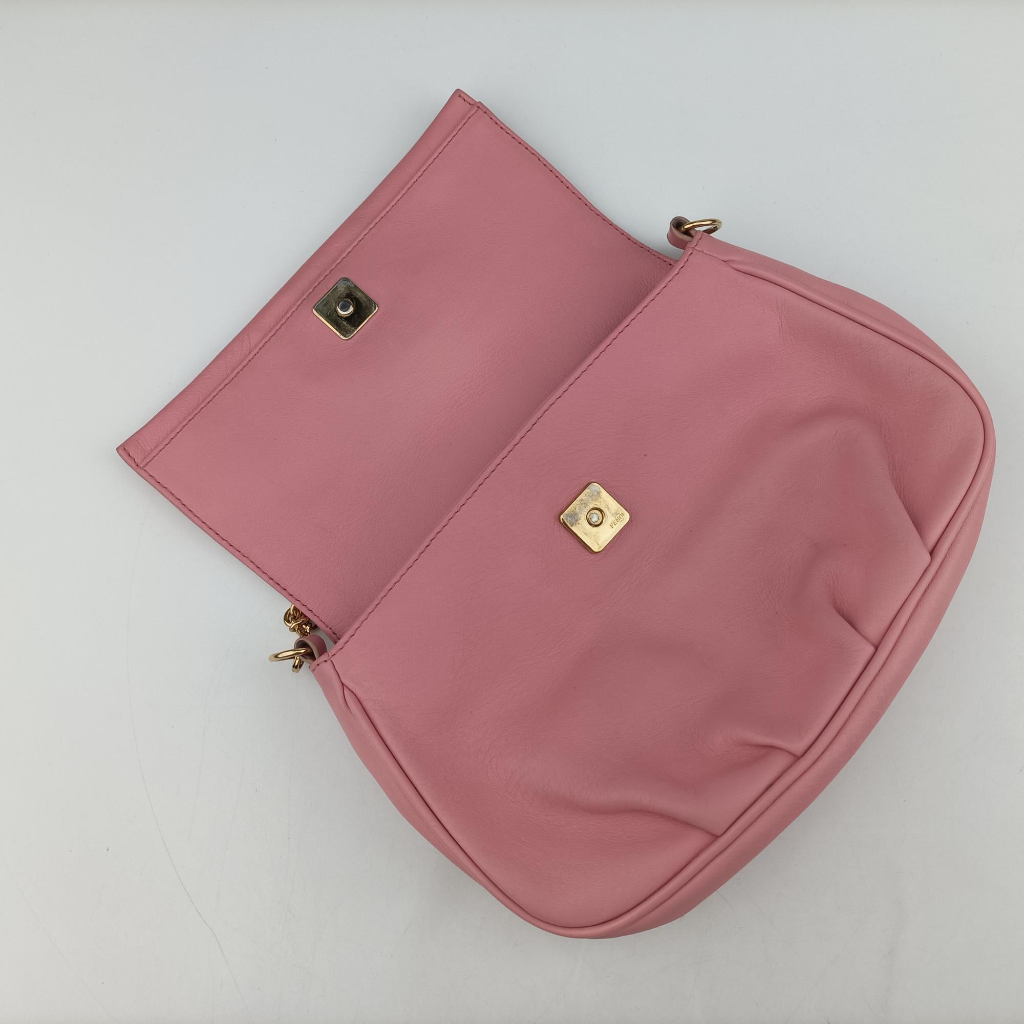 Pre-owned Fendi Fendista Pochette Pink Leather 8M0276 shoulderbag | stylenewstar