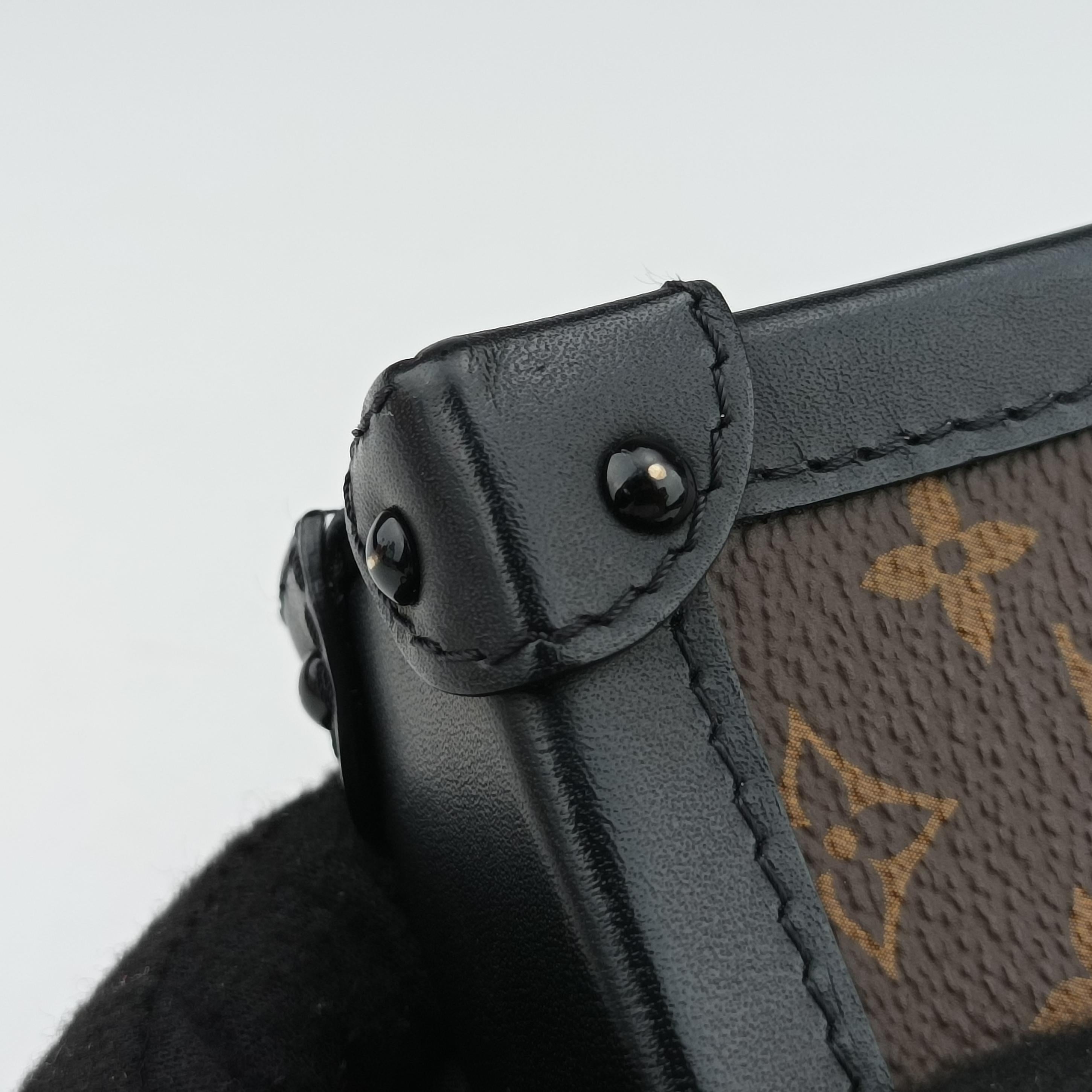 Pre-owned Louis Vuitton Vertical Trunk Pochette Brown×Black Monogram Canvas M63913 shoulderbag | stylenewstar