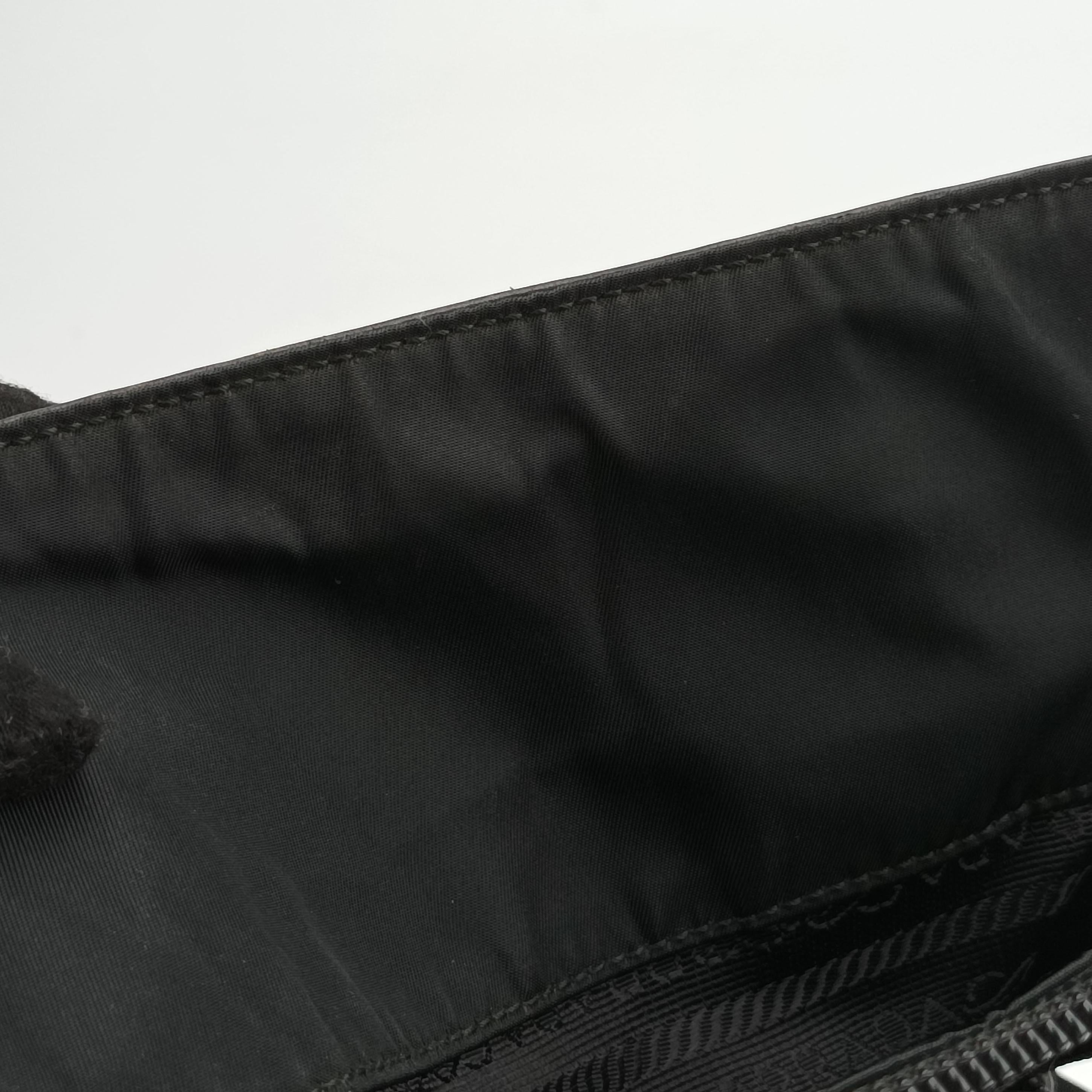 Vintage Prada Nappa Catena Black Leather  shoulderbag | stylenewstar
