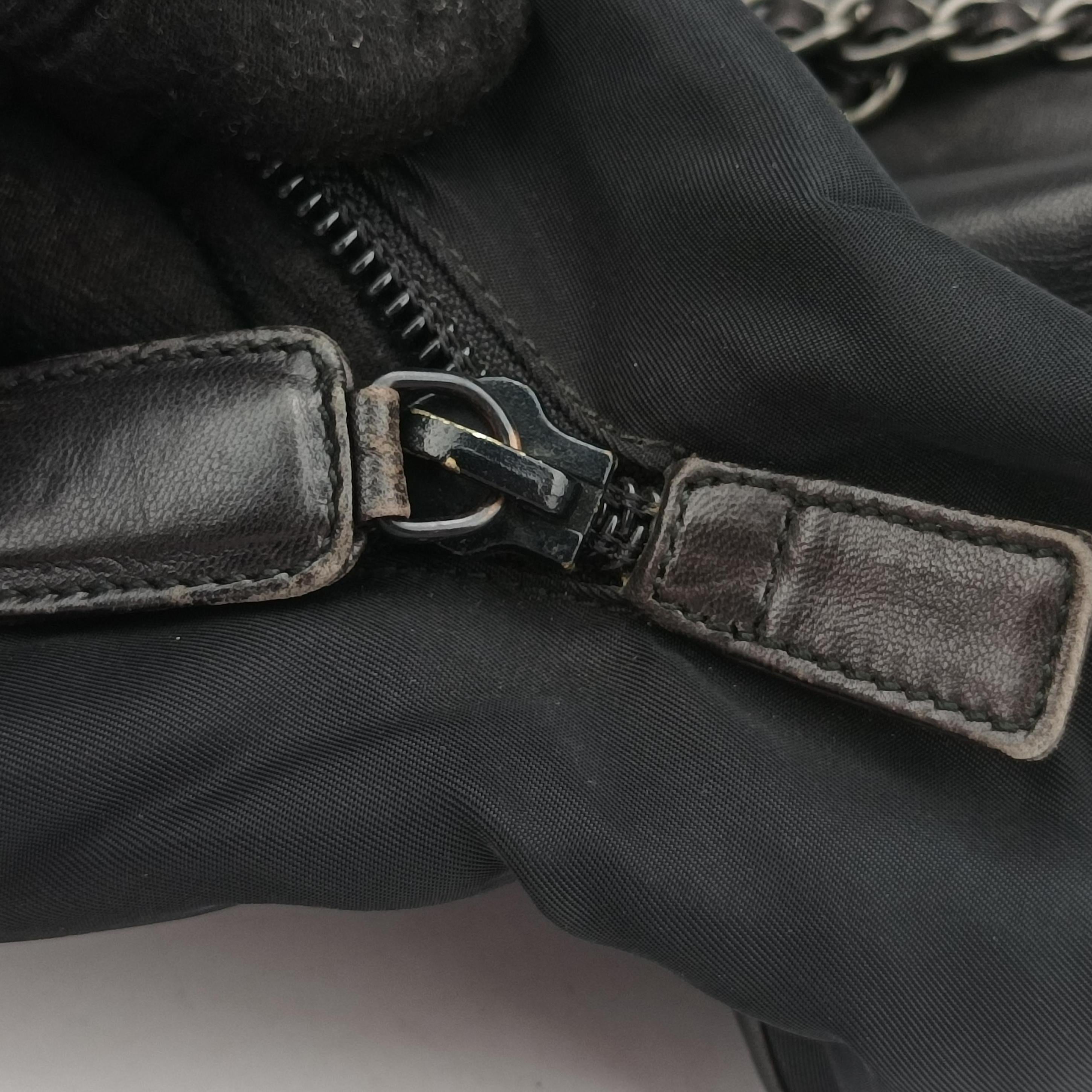 Vintage Prada Nappa Catena Black Leather  shoulderbag | stylenewstar
