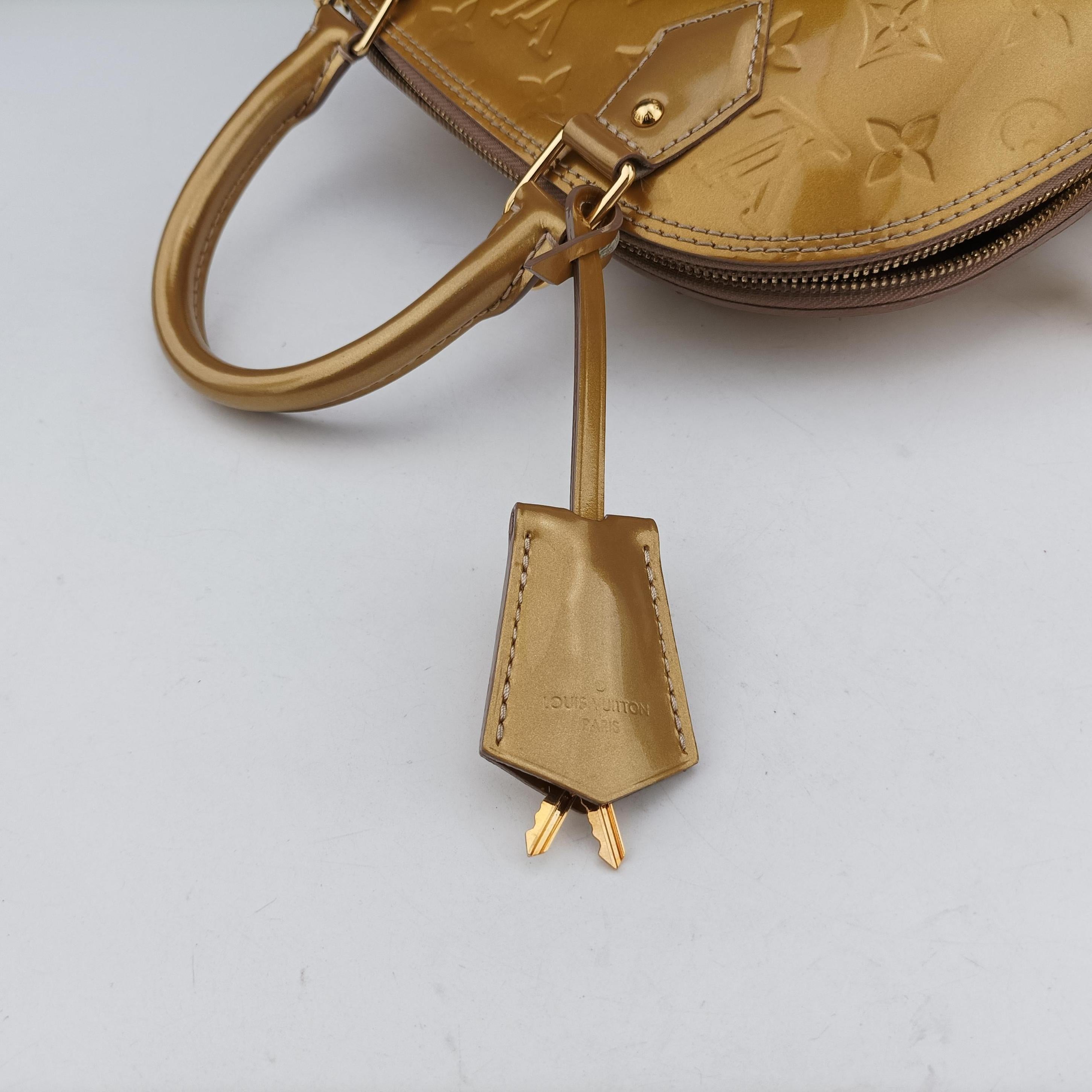 Vintage Louis Vuitton Alma BB Beige Poudre Vernis M91752 shoulderbag | stylenewstar