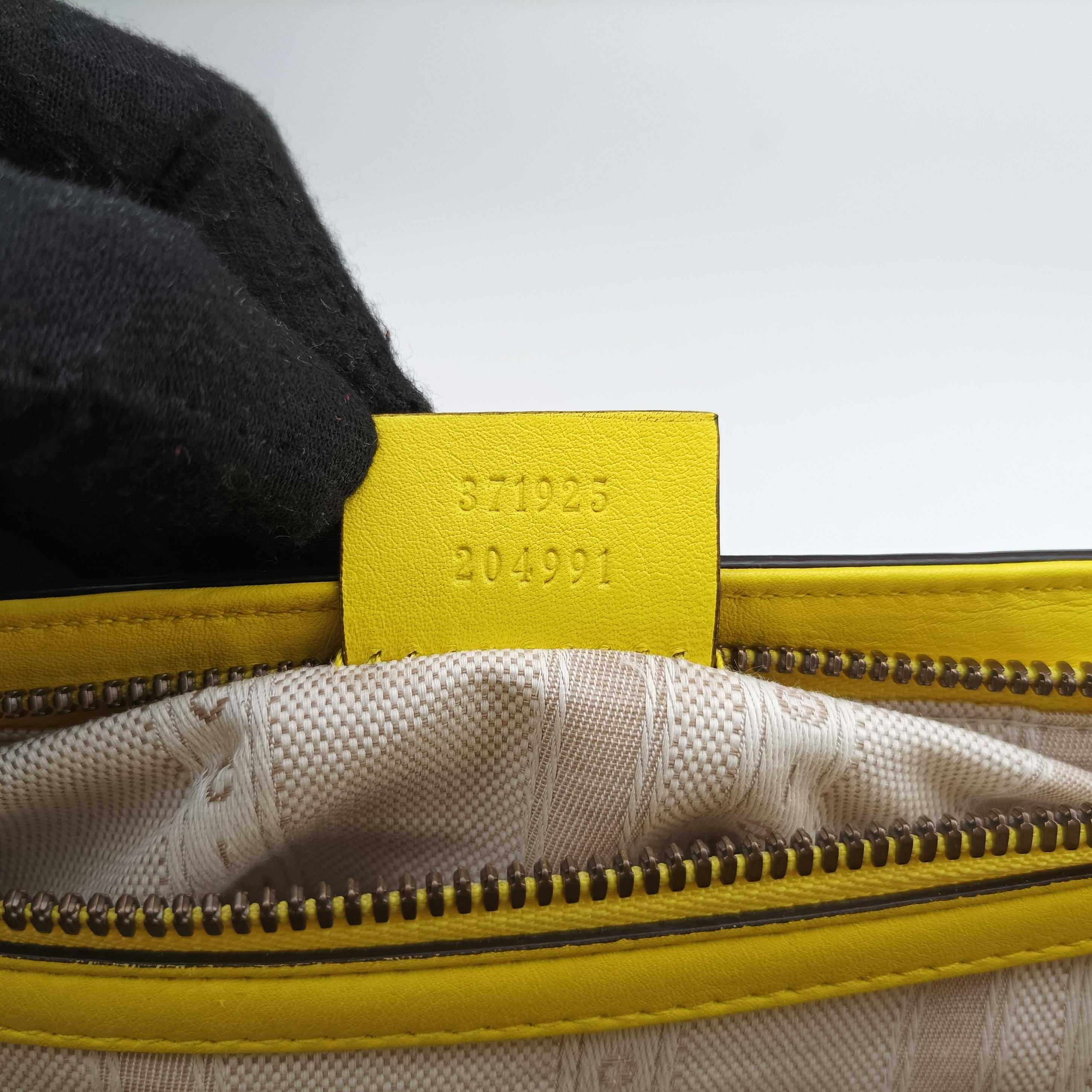 Pre-owned Gucci Bright Bit Yellow Patent 371925 shoulderbag | stylenewstar