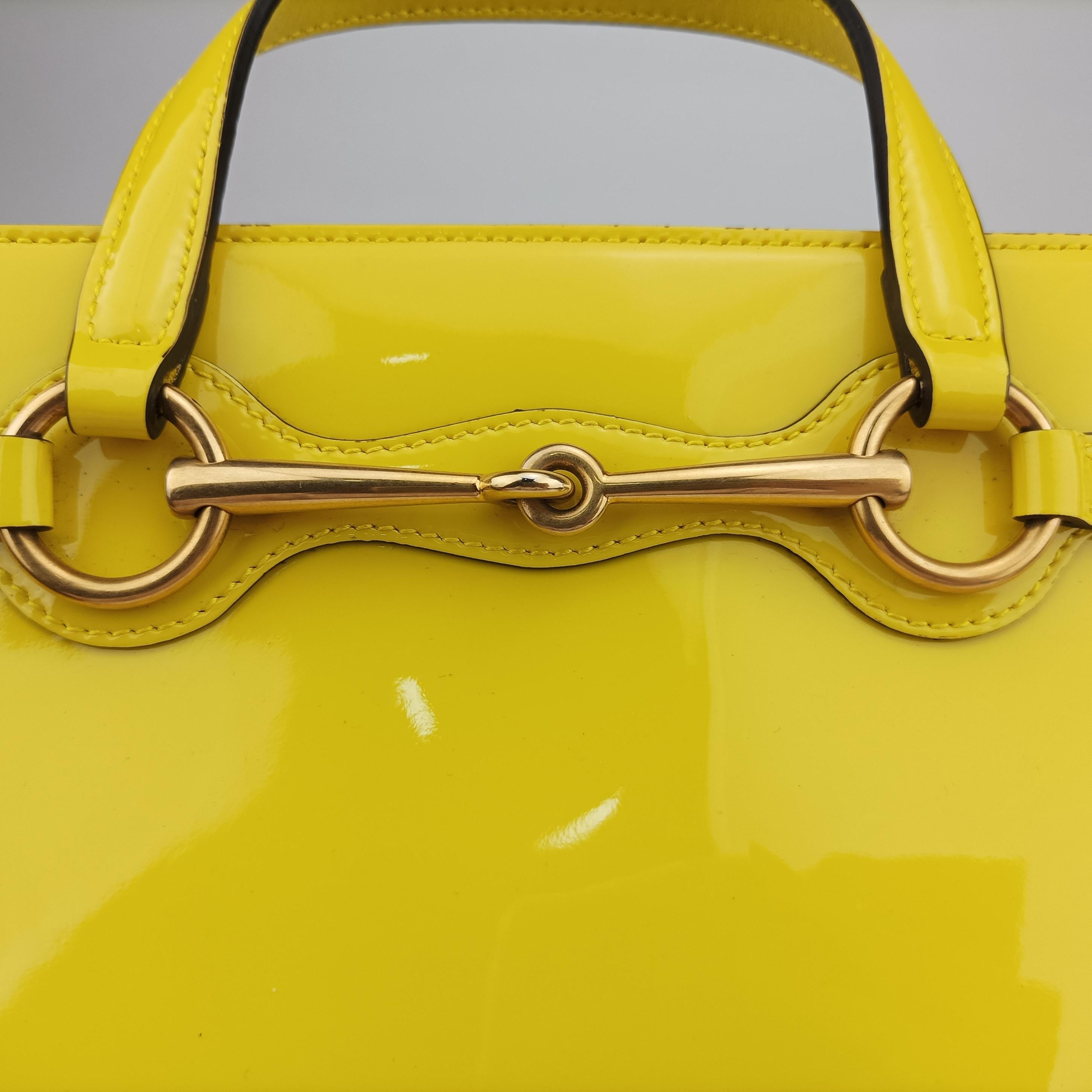 Pre-owned Gucci Bright Bit Yellow Patent 371925 shoulderbag | stylenewstar