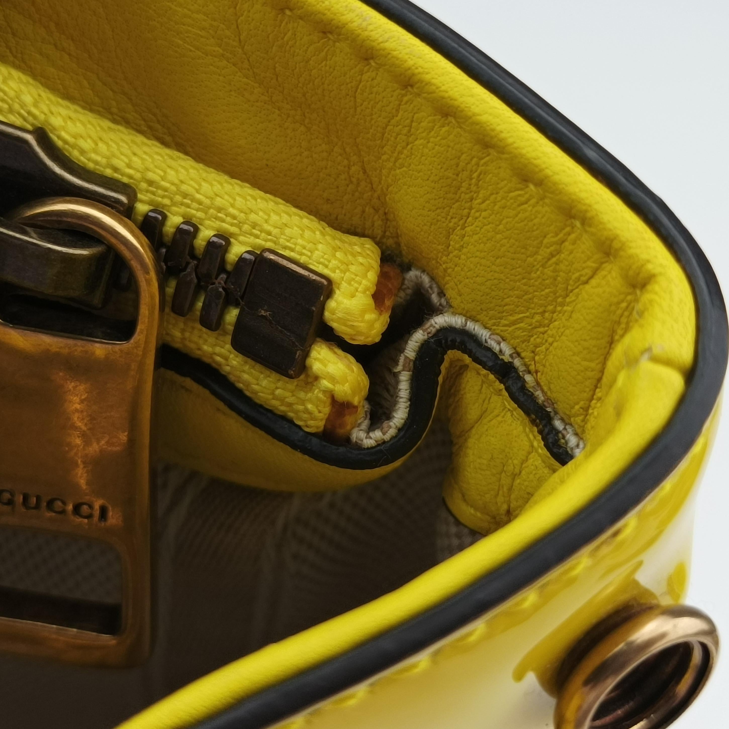 Pre-owned Gucci Bright Bit Yellow Patent 371925 shoulderbag | stylenewstar