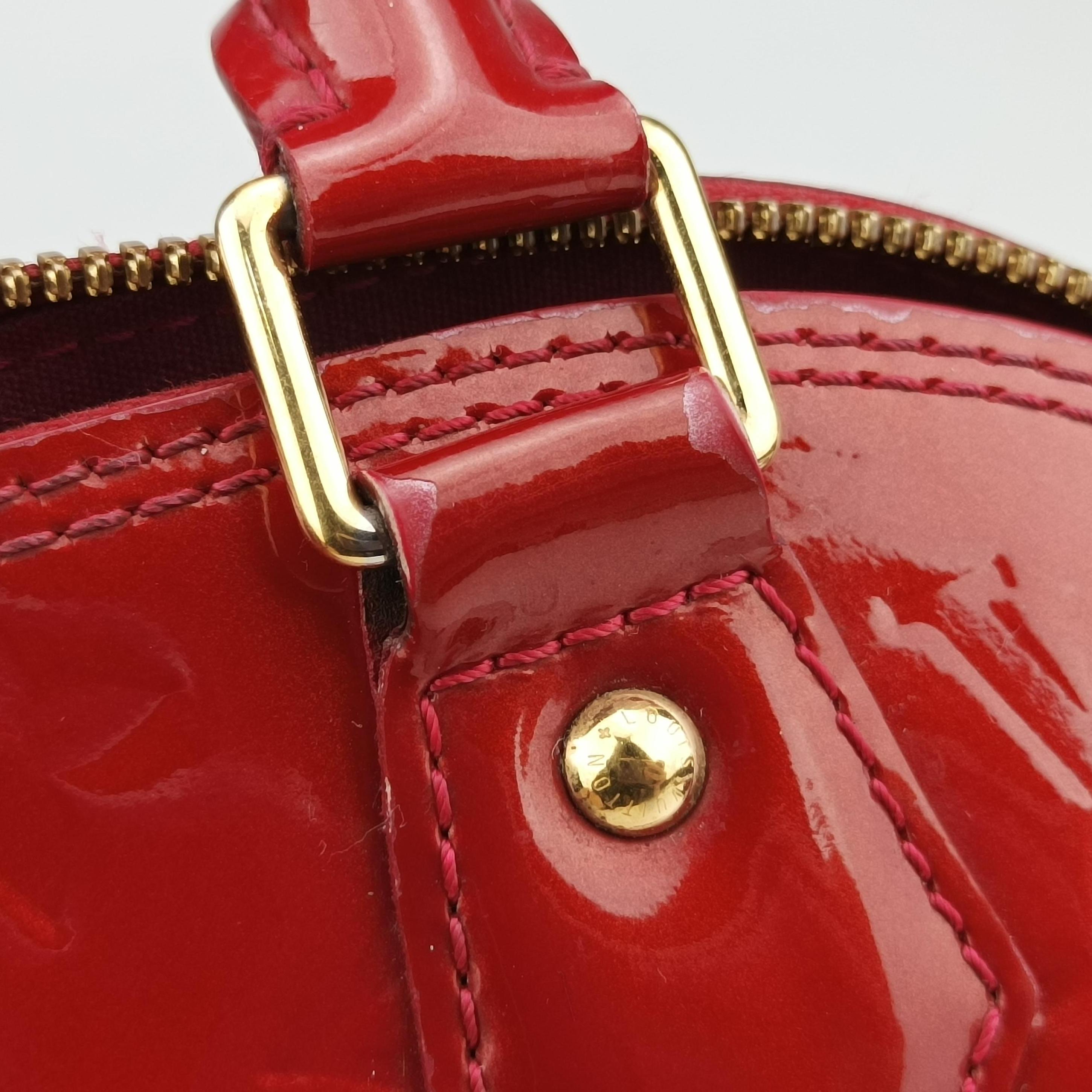 Secondhand Louis Vuitton Alma BB CERISE Vernis M90174 shoulderbag | stylenewstar