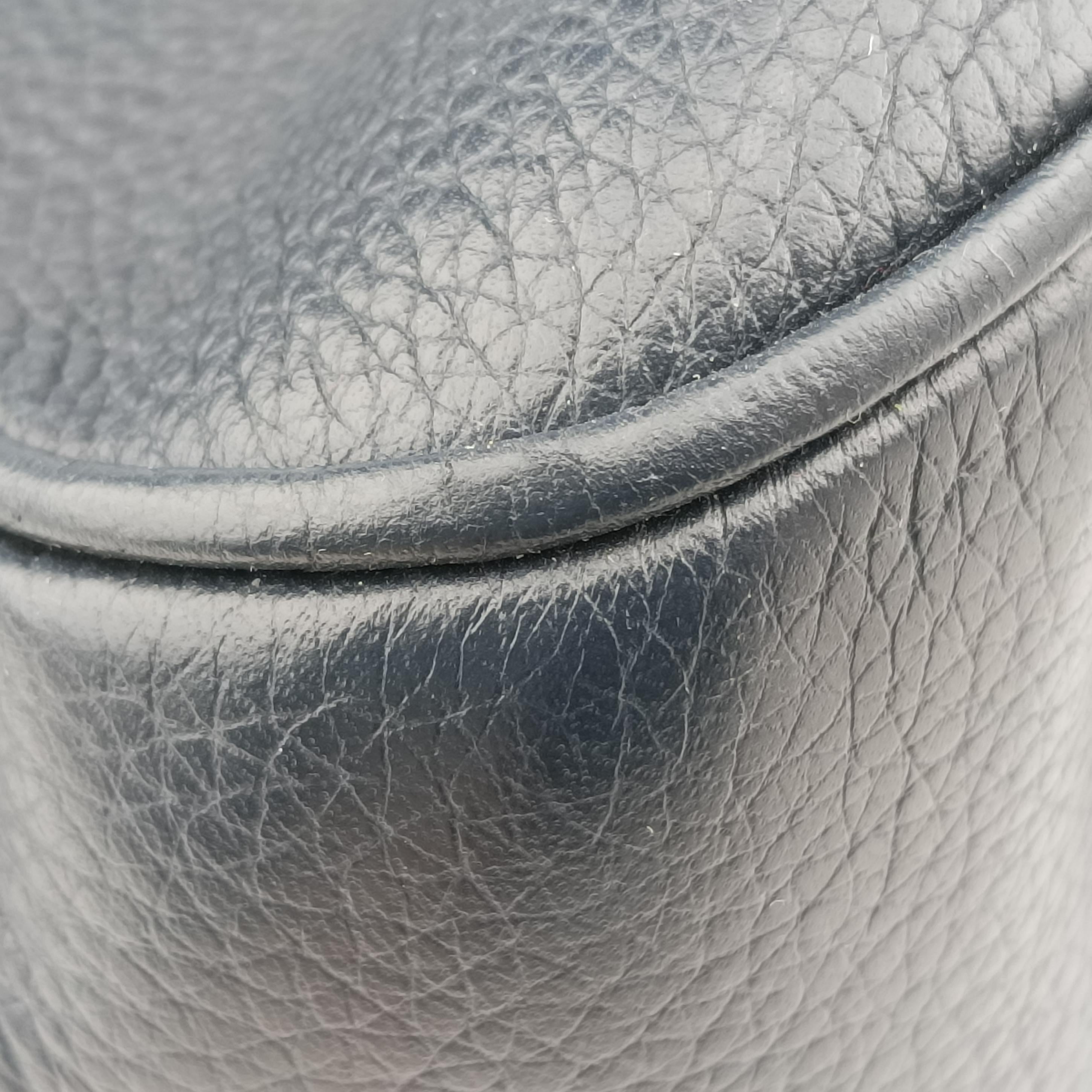 Secondhand Dior Homme Homme Navy leather  shoulderbag | stylenewstar