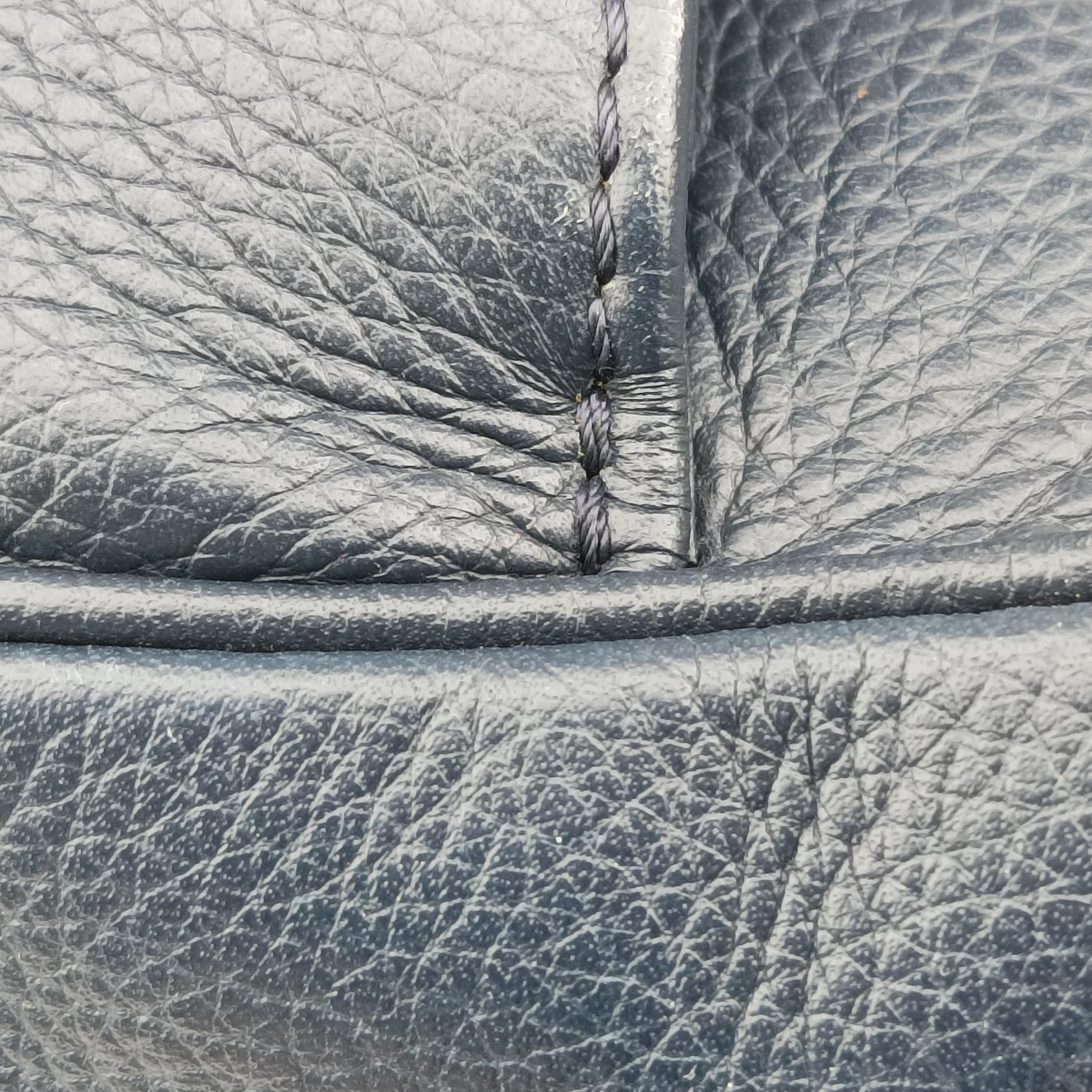 Secondhand Dior Homme Homme Navy leather  shoulderbag | stylenewstar