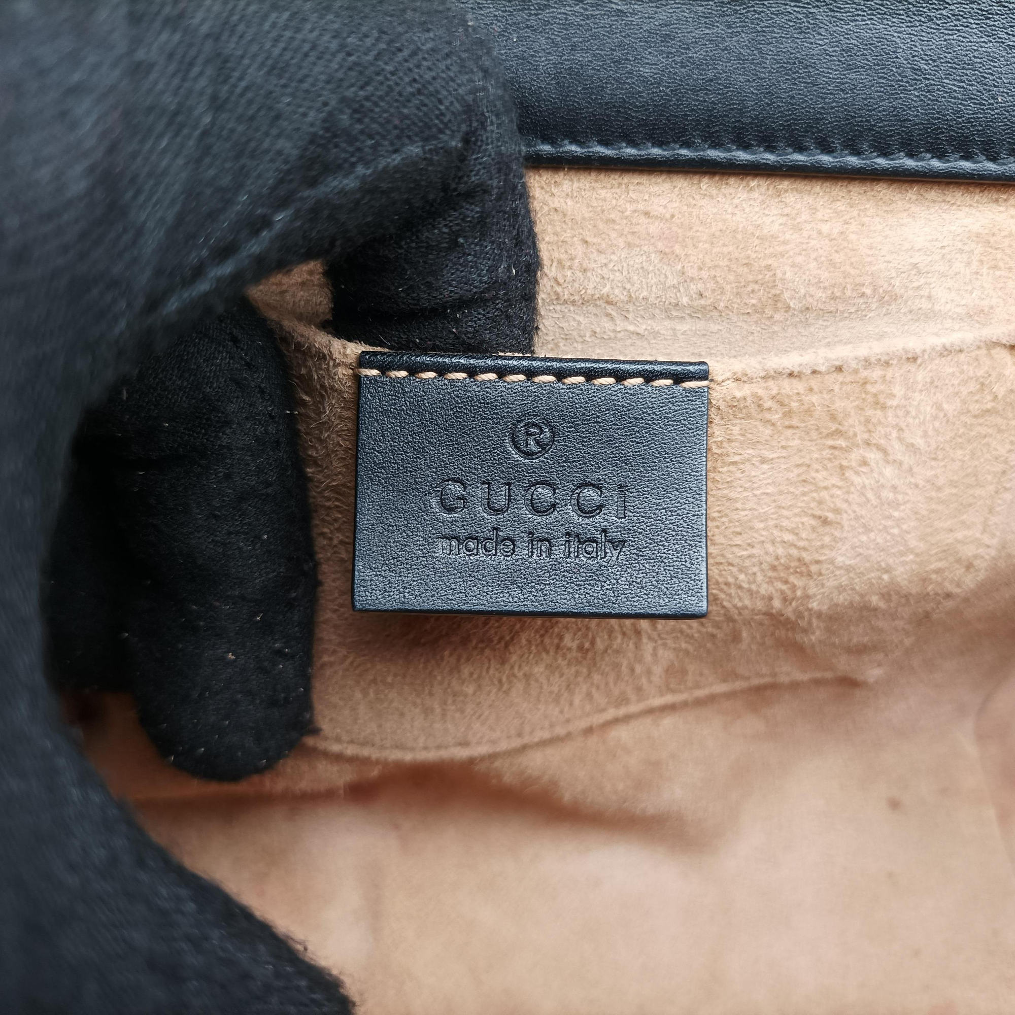 Pre-owned Gucci Padlock Black Leather 432182 shoulderbag | stylenewstar