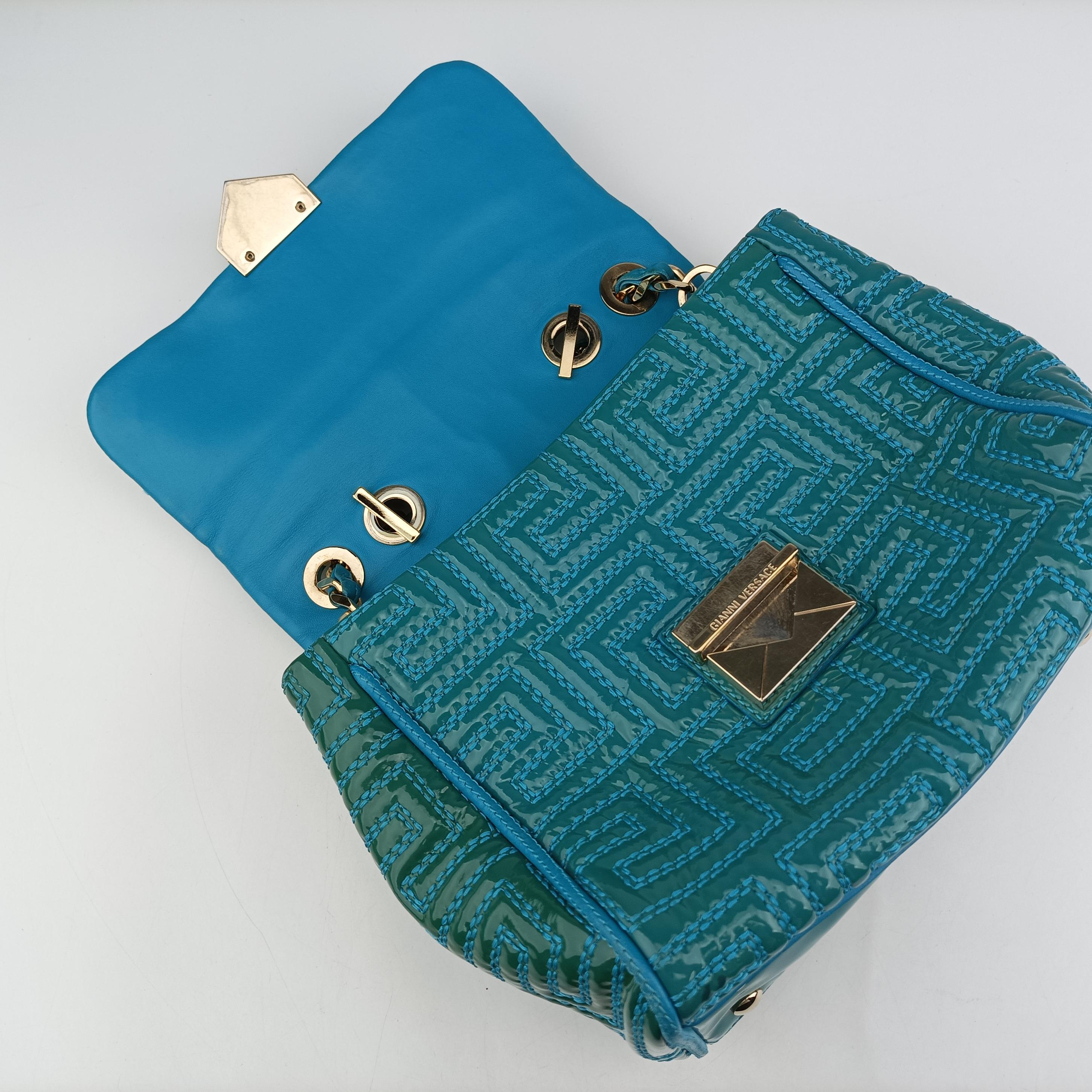 Pre-owned VERSACE Couture Green Patent  shoulderbag | stylenewstar