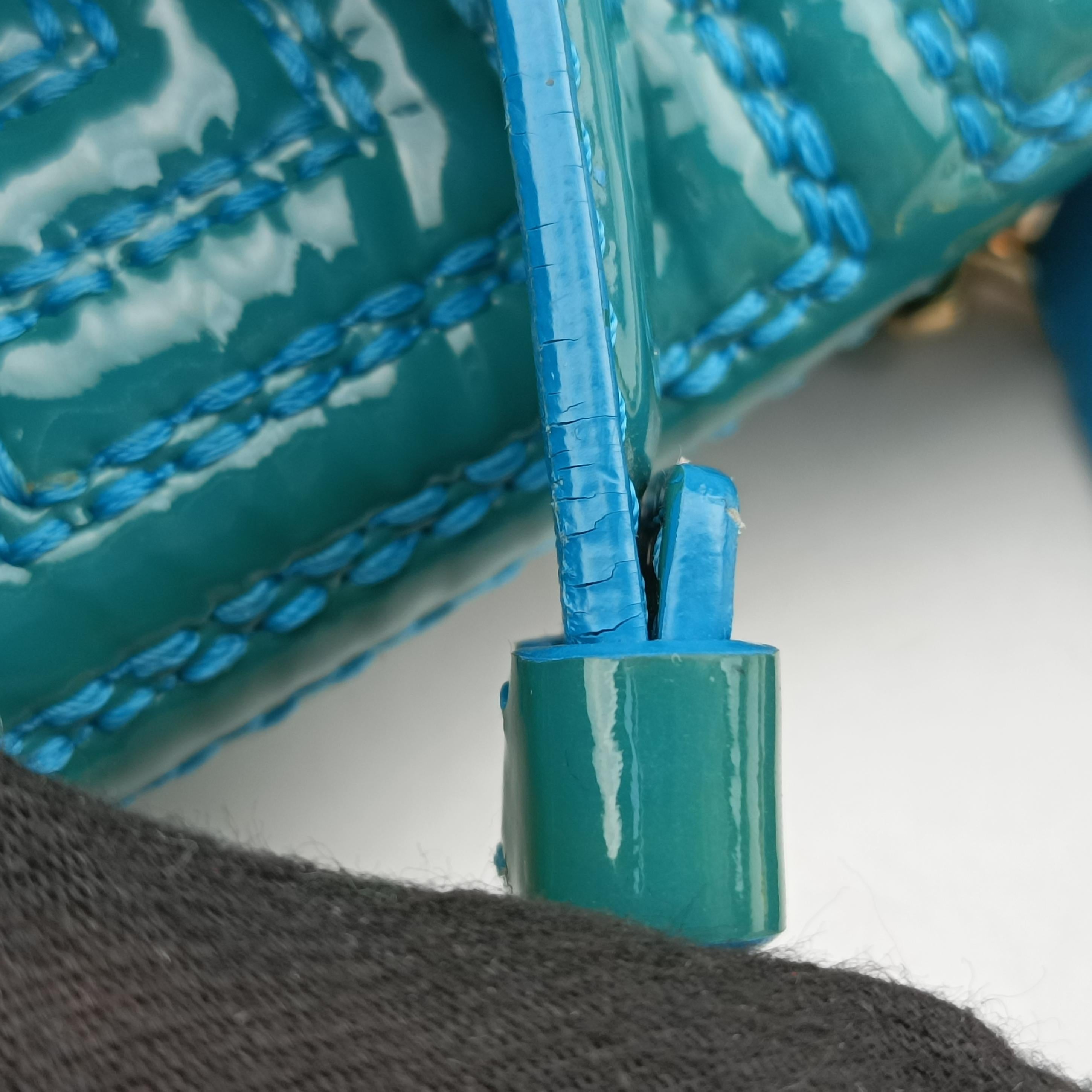 Pre-owned VERSACE Couture Green Patent  shoulderbag | stylenewstar