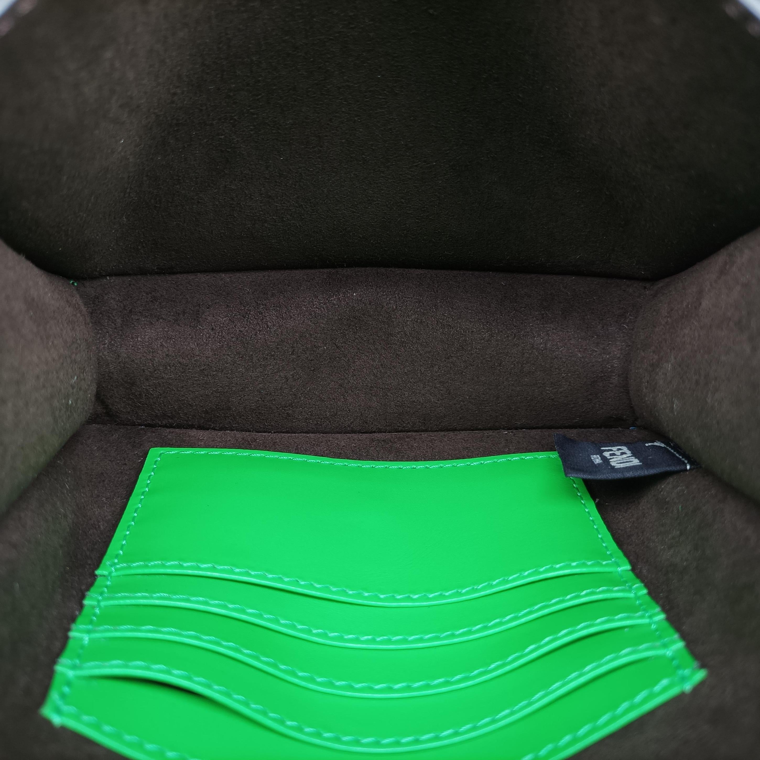 Pre-owned Fendi Fab Green Leather 8BT325 shoulderbag | stylenewstar