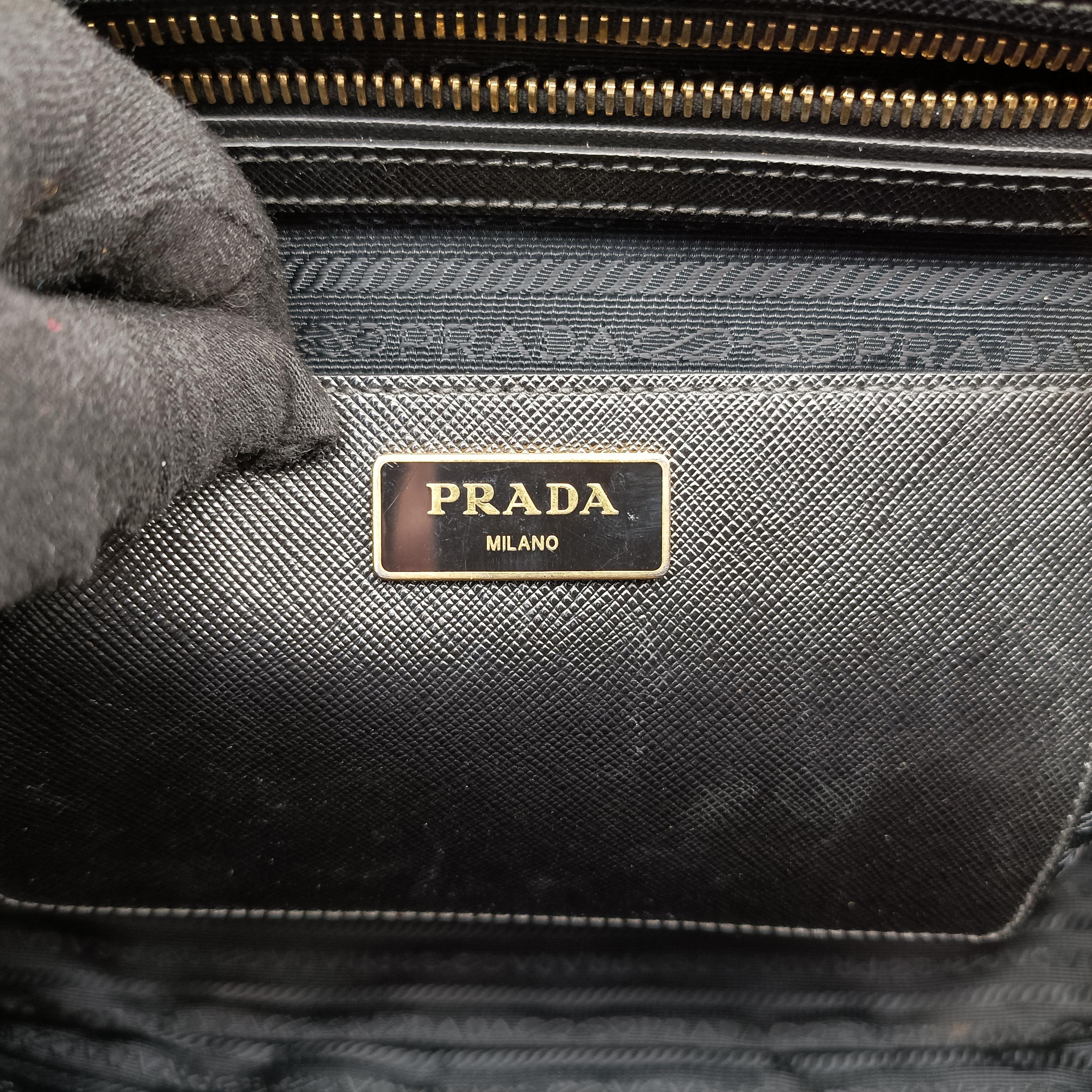 Pre-owned Prada Galleria Black SAFFIANO Leather BN1786 handbag | stylenewstar