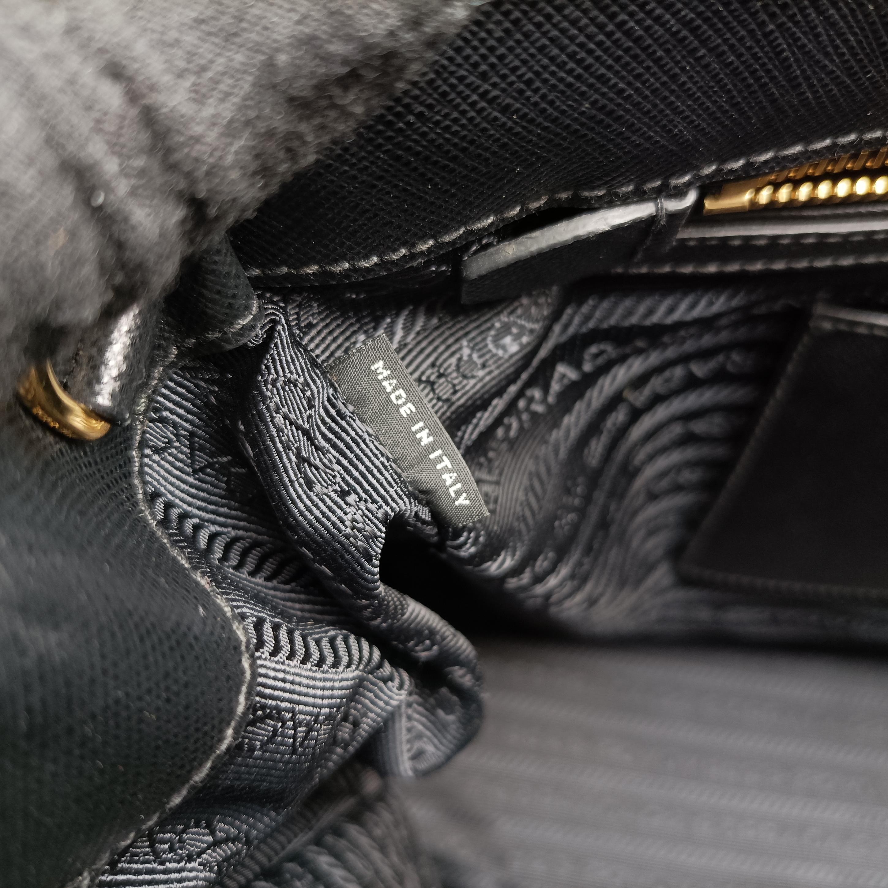 Pre-owned Prada Galleria Black SAFFIANO Leather BN1786 handbag | stylenewstar