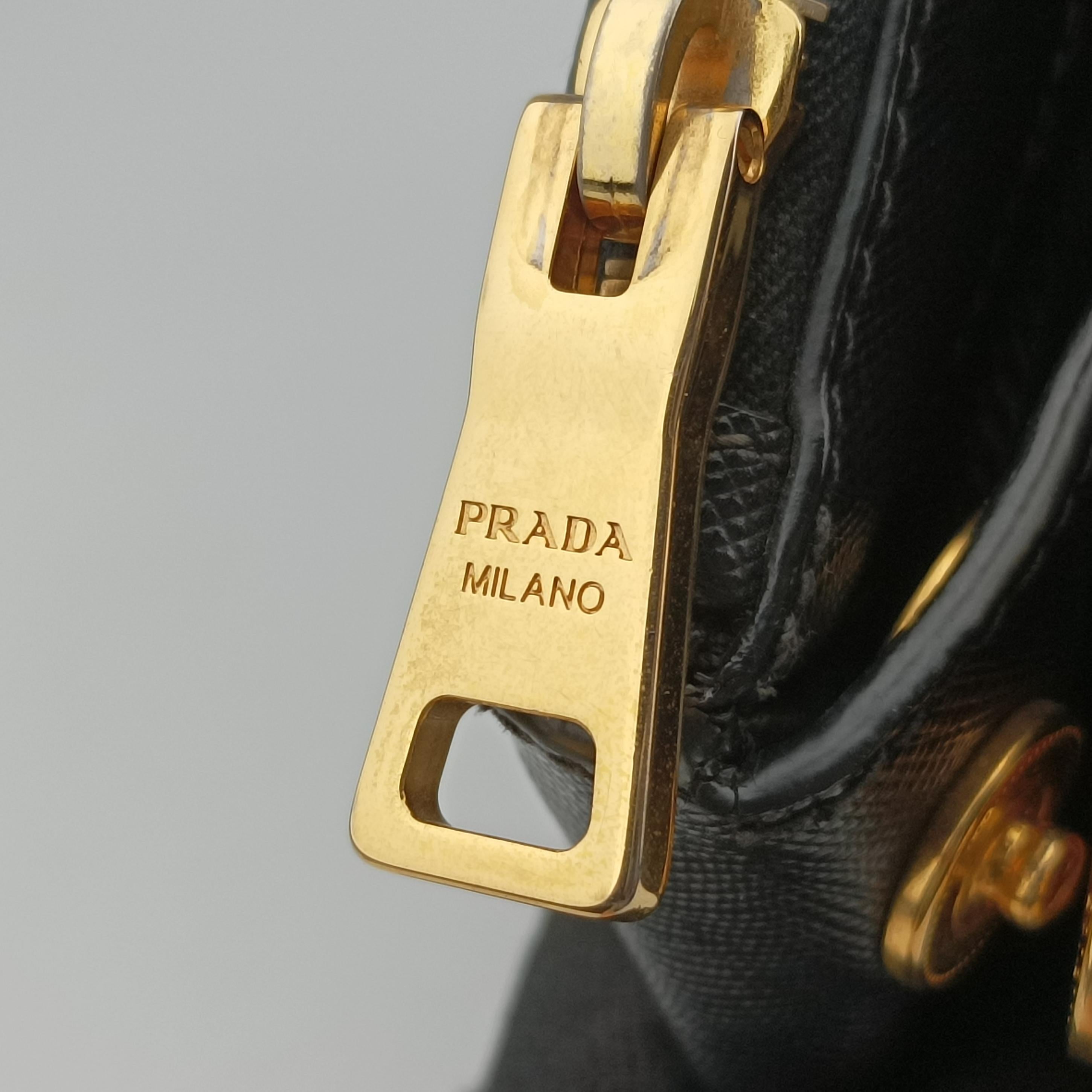 Pre-owned Prada Galleria Black SAFFIANO Leather BN1786 handbag | stylenewstar