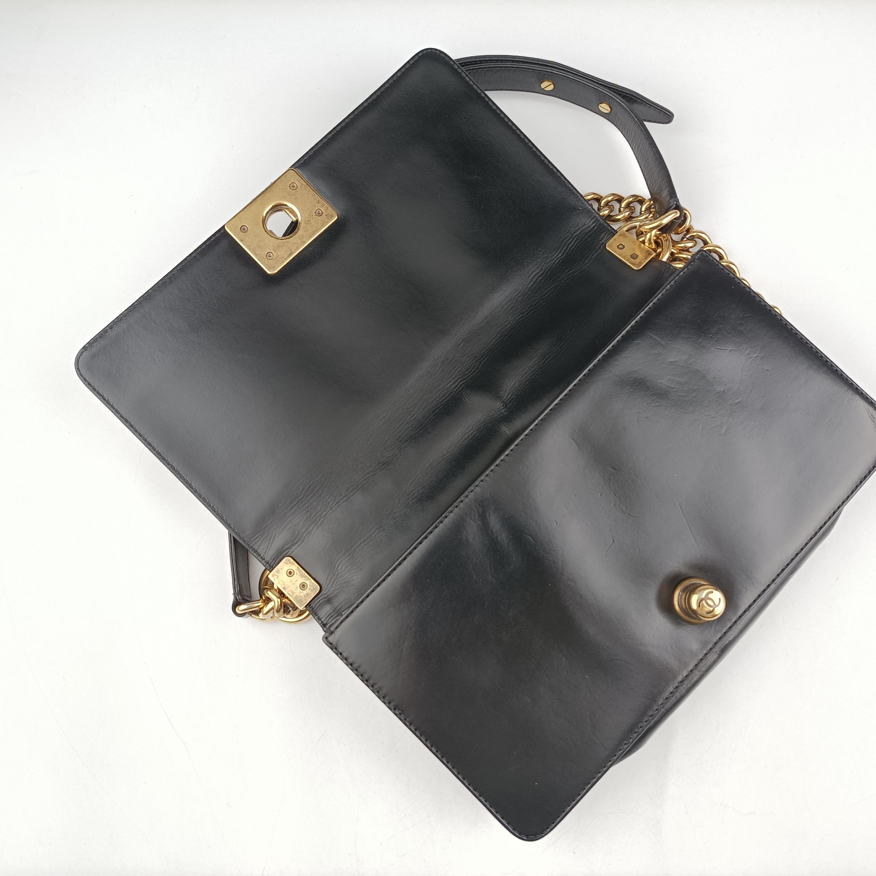 Pre-owned Chanel BOY CHANEL Black Leather A66713 shoulderbag | stylenewstar