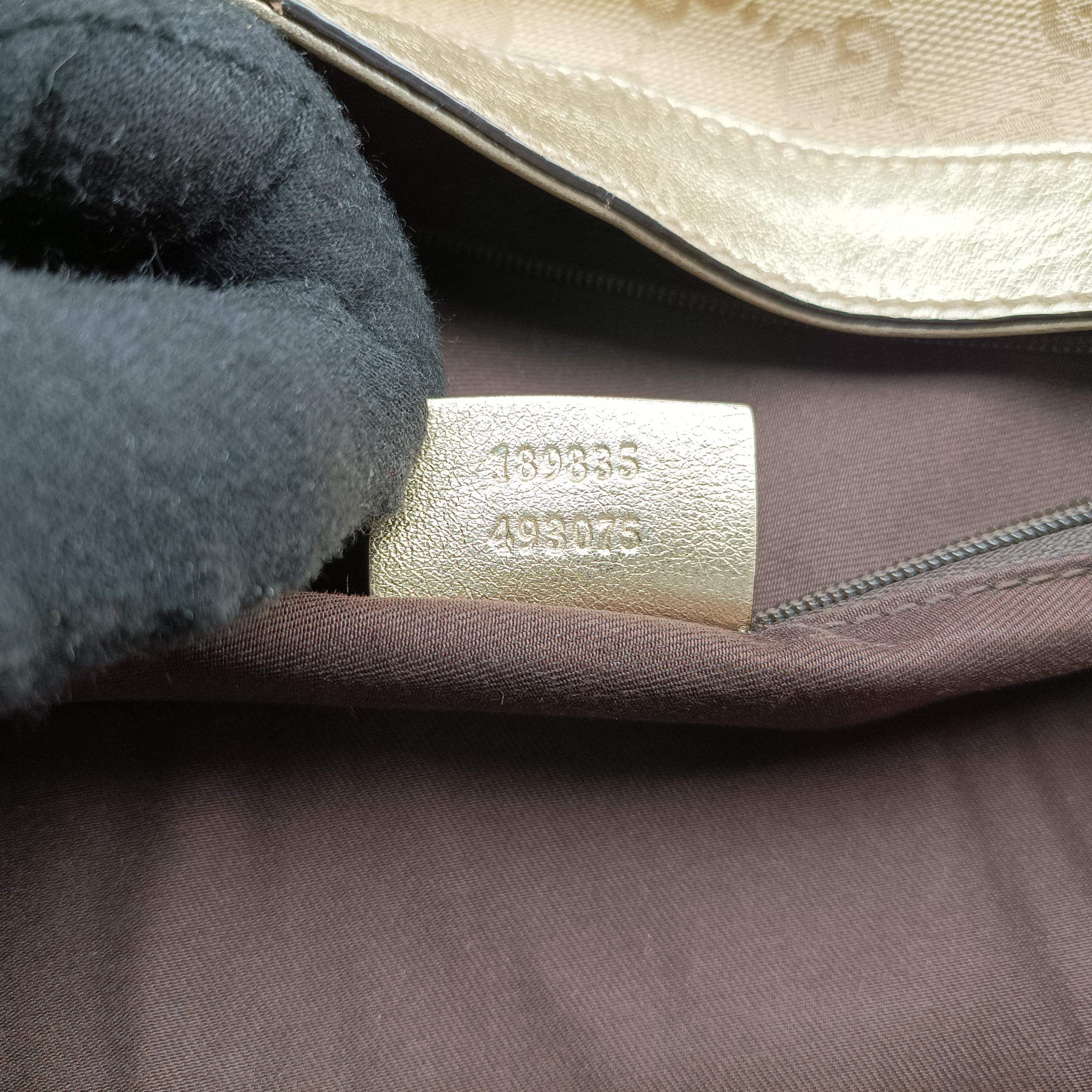 Secondhand Gucci Abbey D-ring Hobo Beige canvas 189835 handbag | stylenewstar