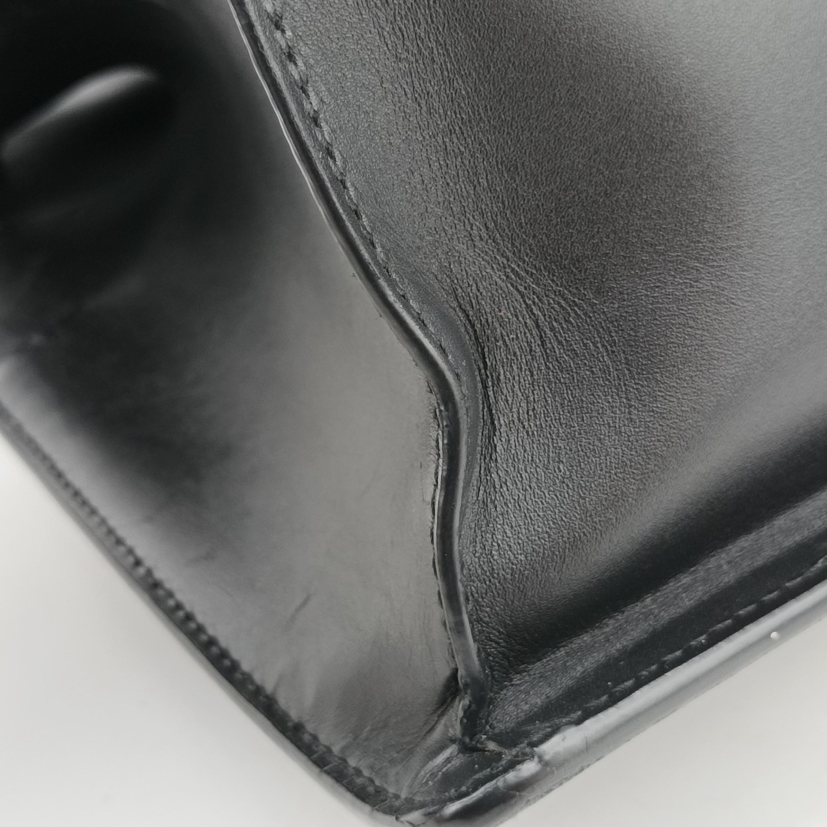 Pre-owned Gucci Sylvie Black Leather 431665 shoulderbag | stylenewstar