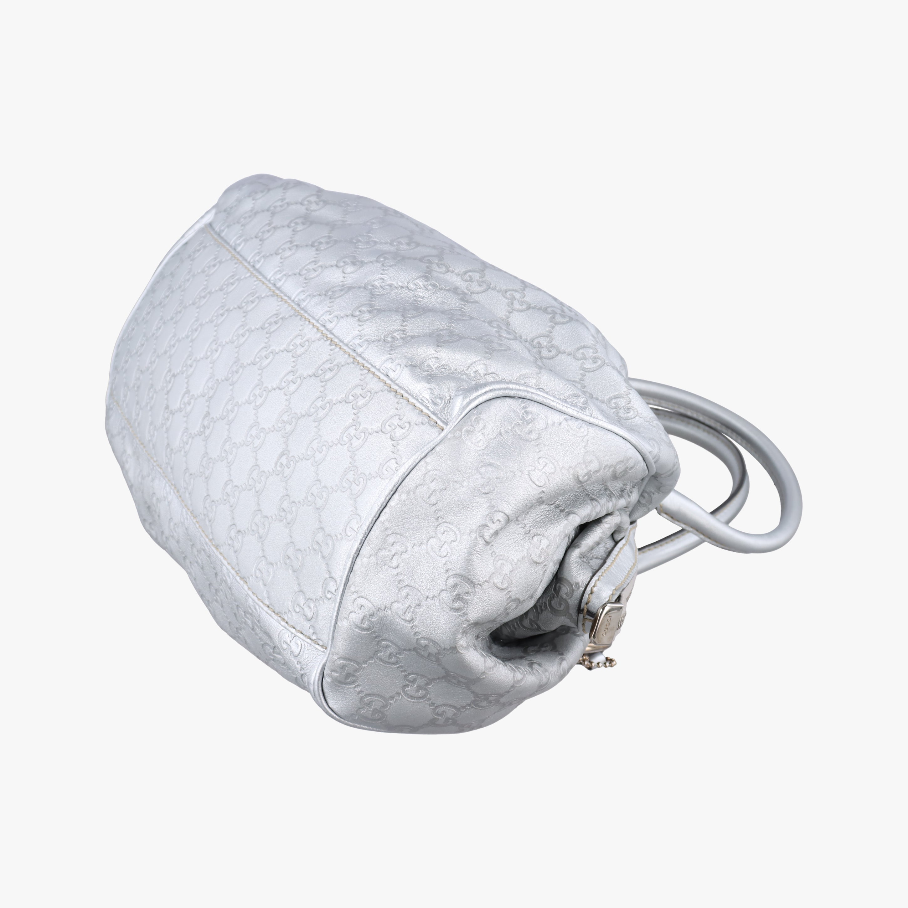 Pre-owned Gucci Sukey GUCCISSIMA Silver Leather 223974 shoulderbag | stylenewstar