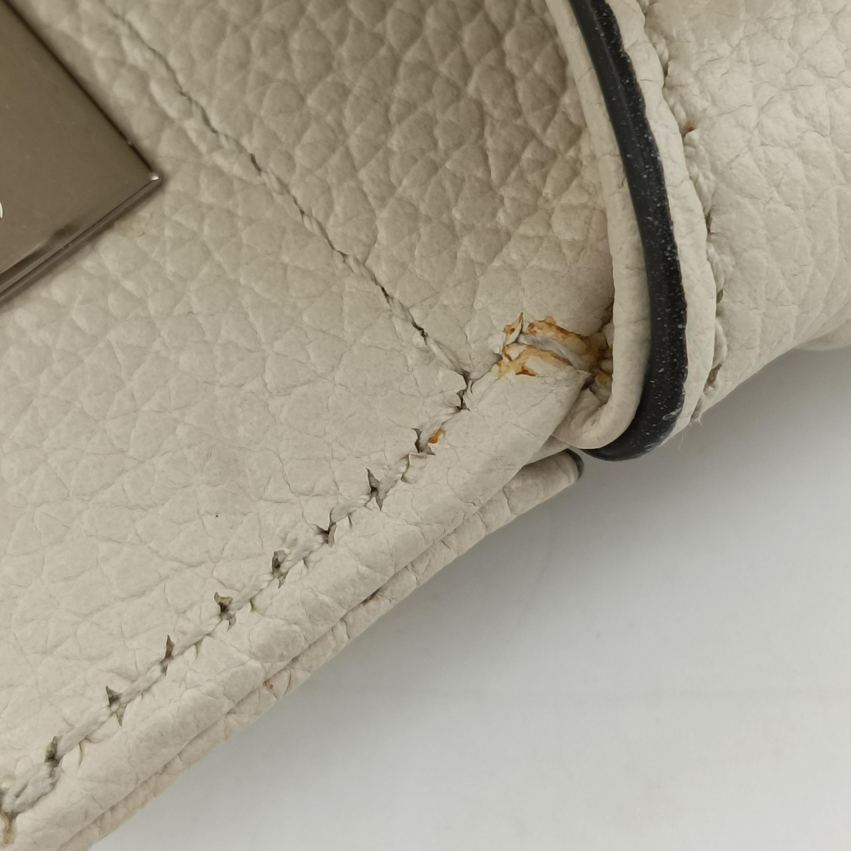 Pre-owned Gucci Zumi White Leather 569712 shoulderbag | stylenewstar