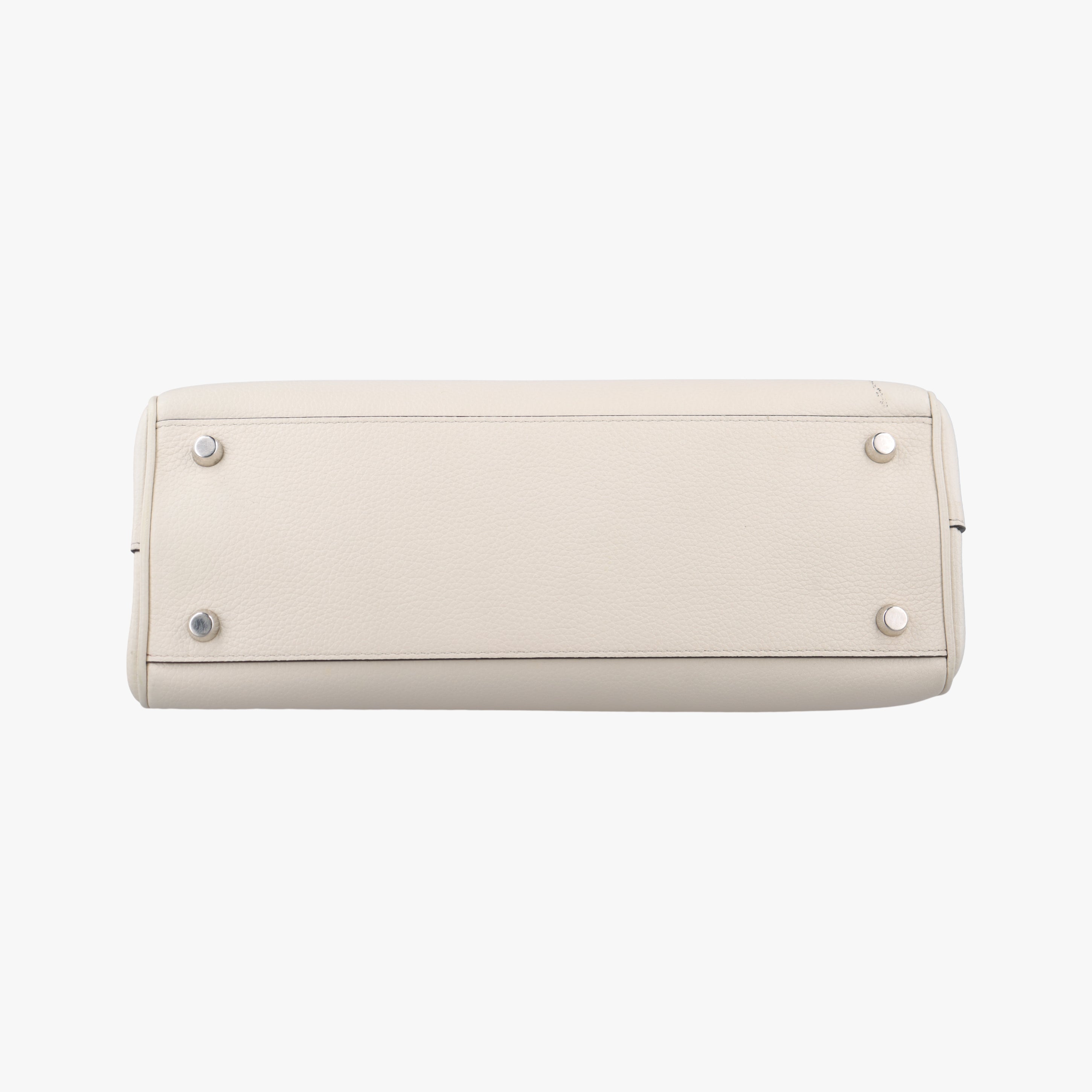 Pre-owned Gucci Zumi White Leather 569712 shoulderbag | stylenewstar