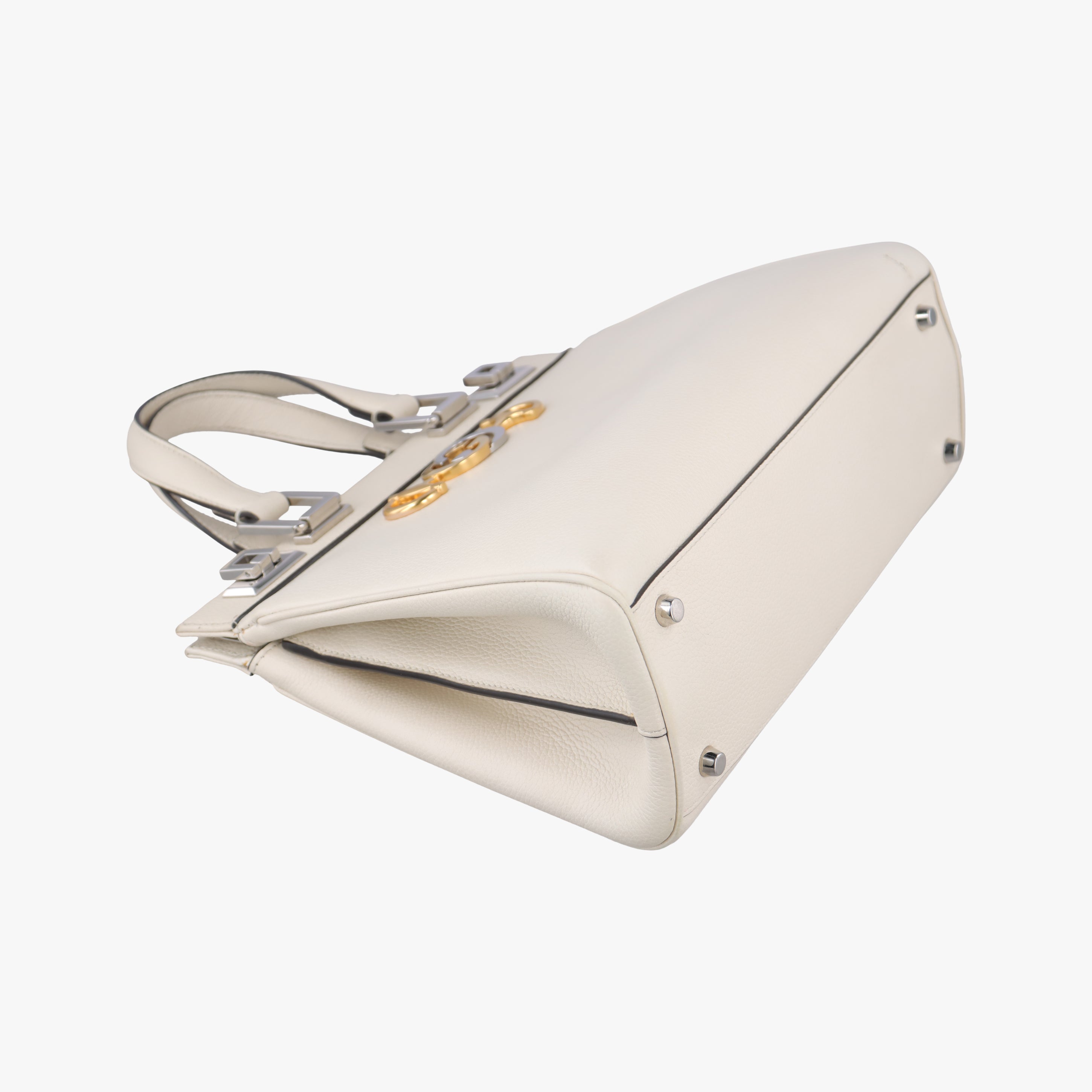 Pre-owned Gucci Zumi White Leather 569712 shoulderbag | stylenewstar