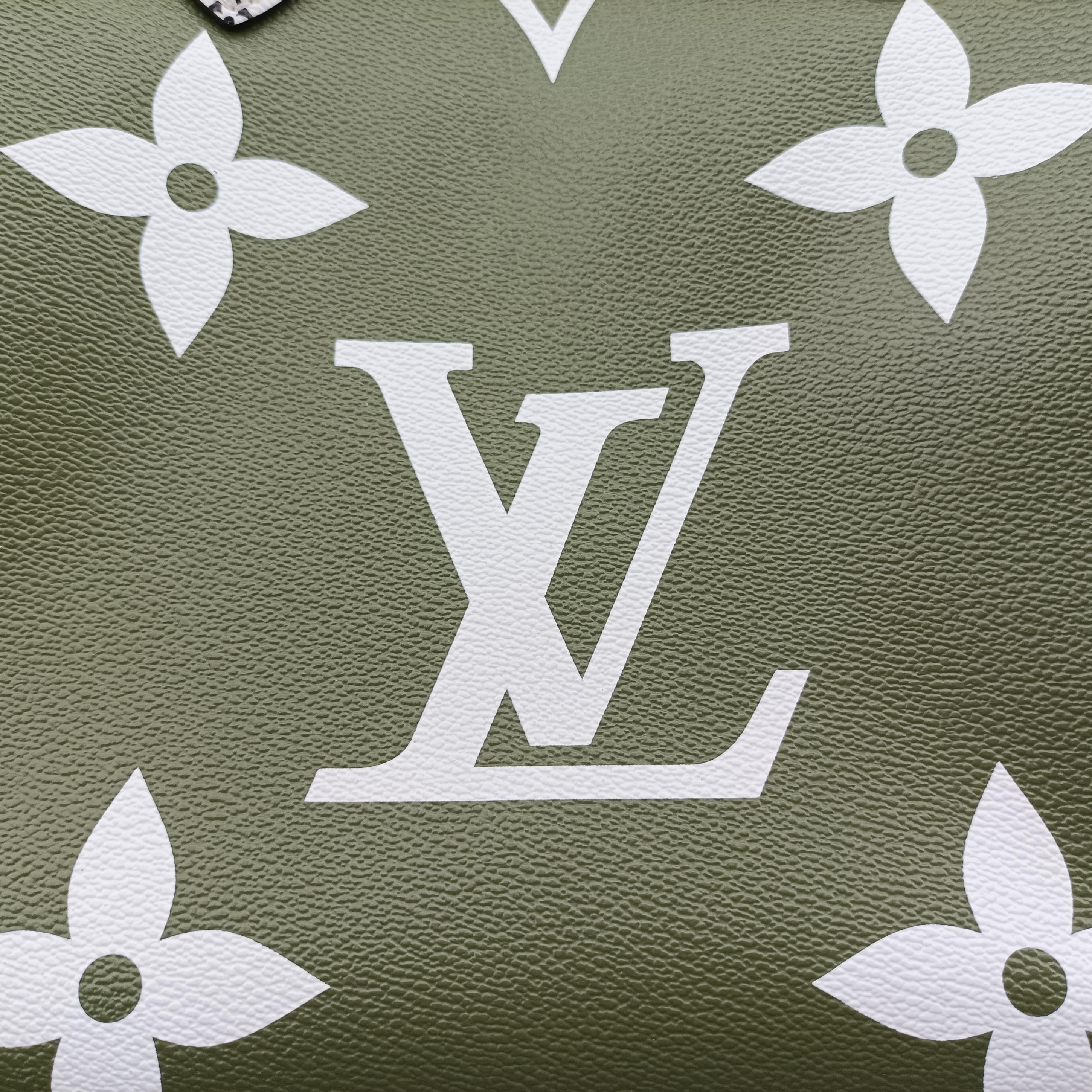 Pre-owned Louis Vuitton On The Go GM CREME×green×multicolor Monogram Giant M44571 shoulderbag | stylenewstar