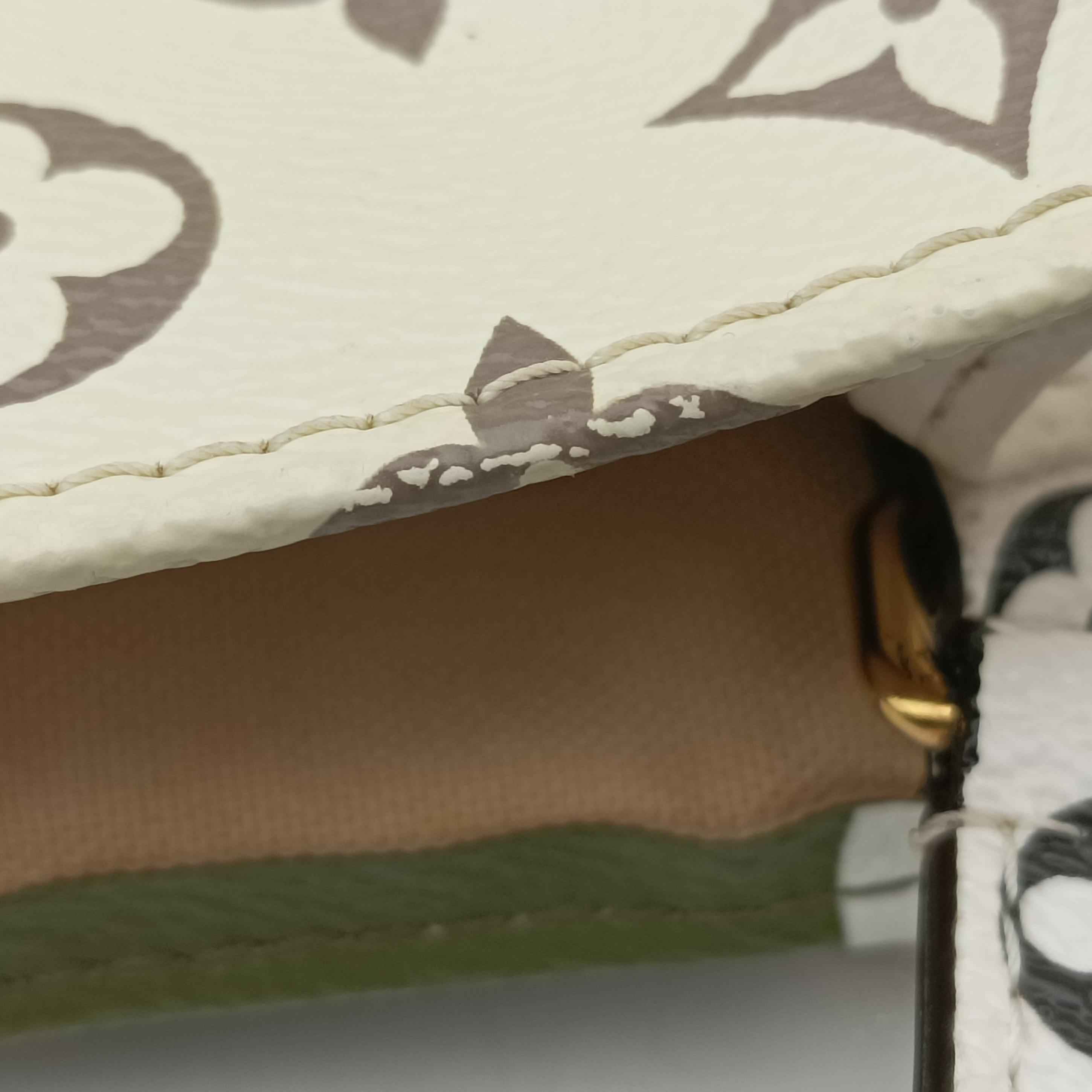 Pre-owned Louis Vuitton On The Go GM CREME×green×multicolor Monogram Giant M44571 shoulderbag | stylenewstar