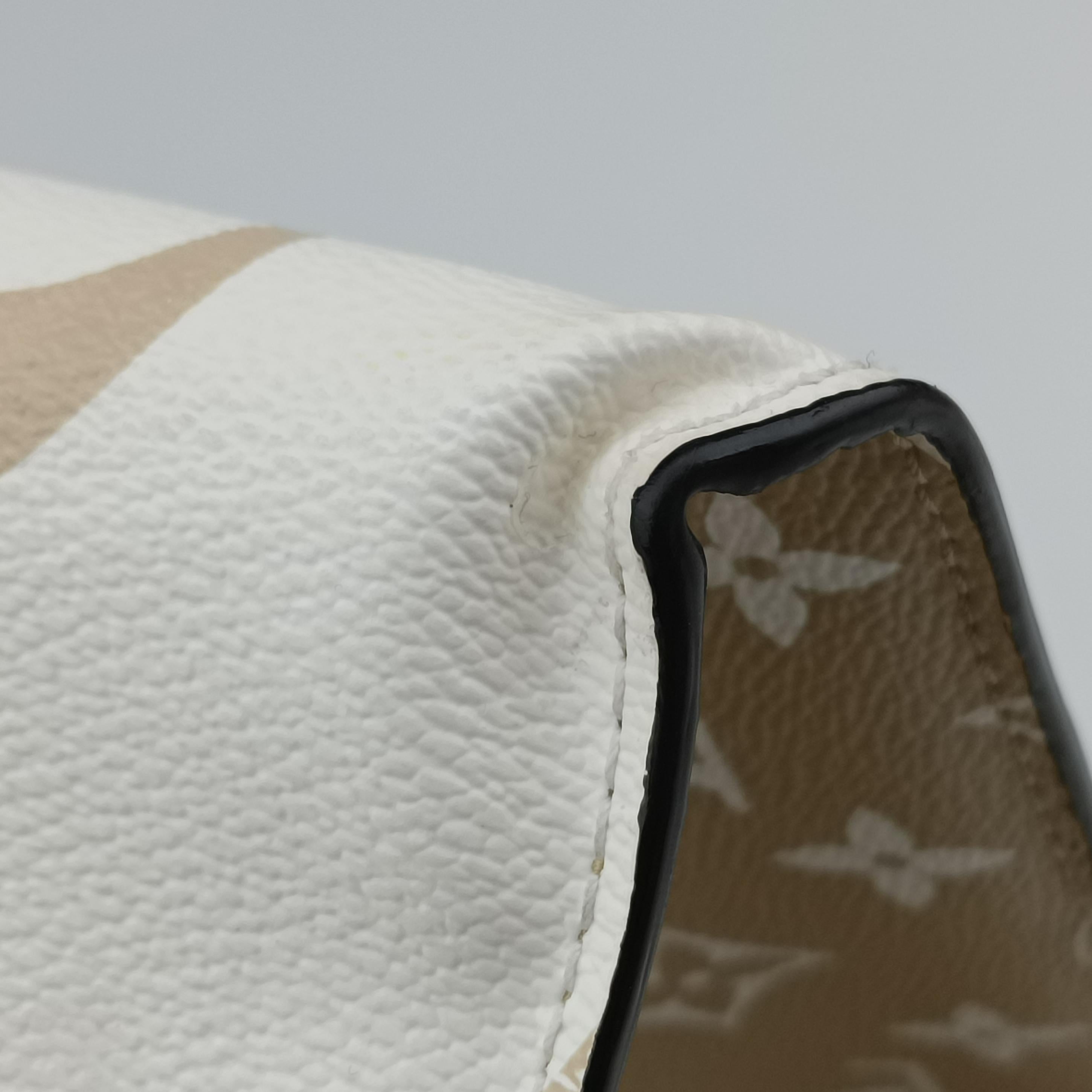 Pre-owned Louis Vuitton On The Go GM CREME×green×multicolor Monogram Giant M44571 shoulderbag | stylenewstar