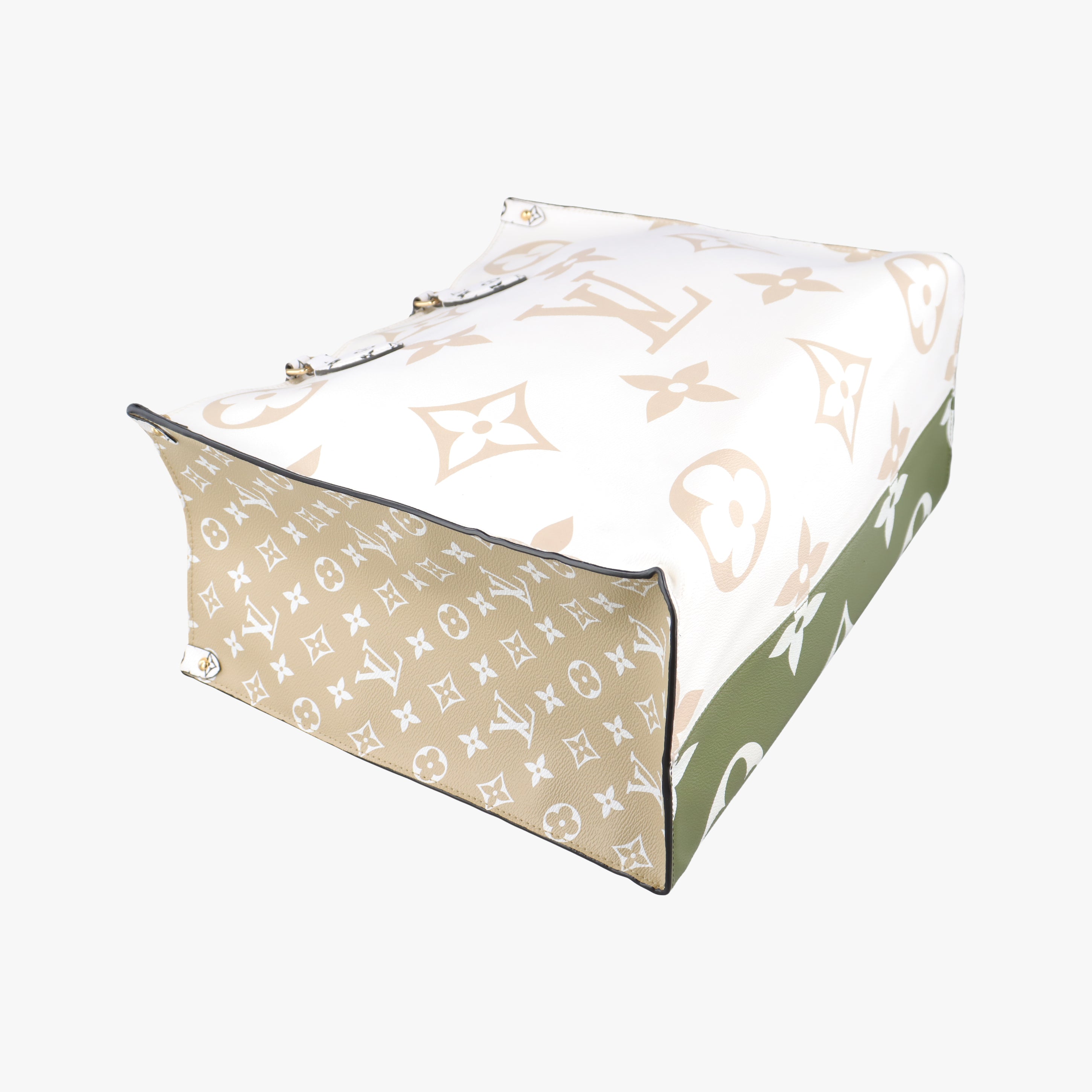 Pre-owned Louis Vuitton On The Go GM CREME×green×multicolor Monogram Giant M44571 shoulderbag | stylenewstar