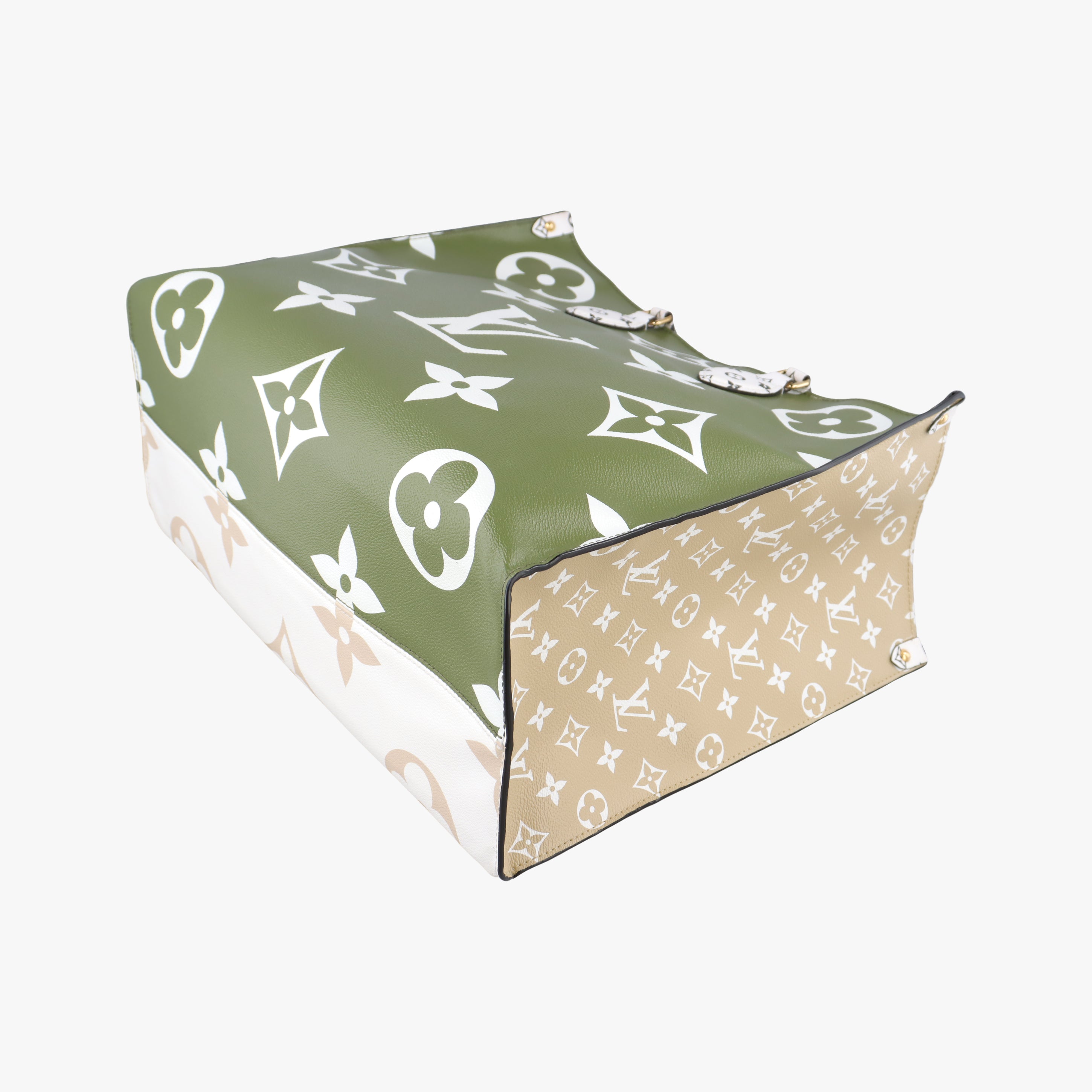 Pre-owned Louis Vuitton On The Go GM CREME×green×multicolor Monogram Giant M44571 shoulderbag | stylenewstar