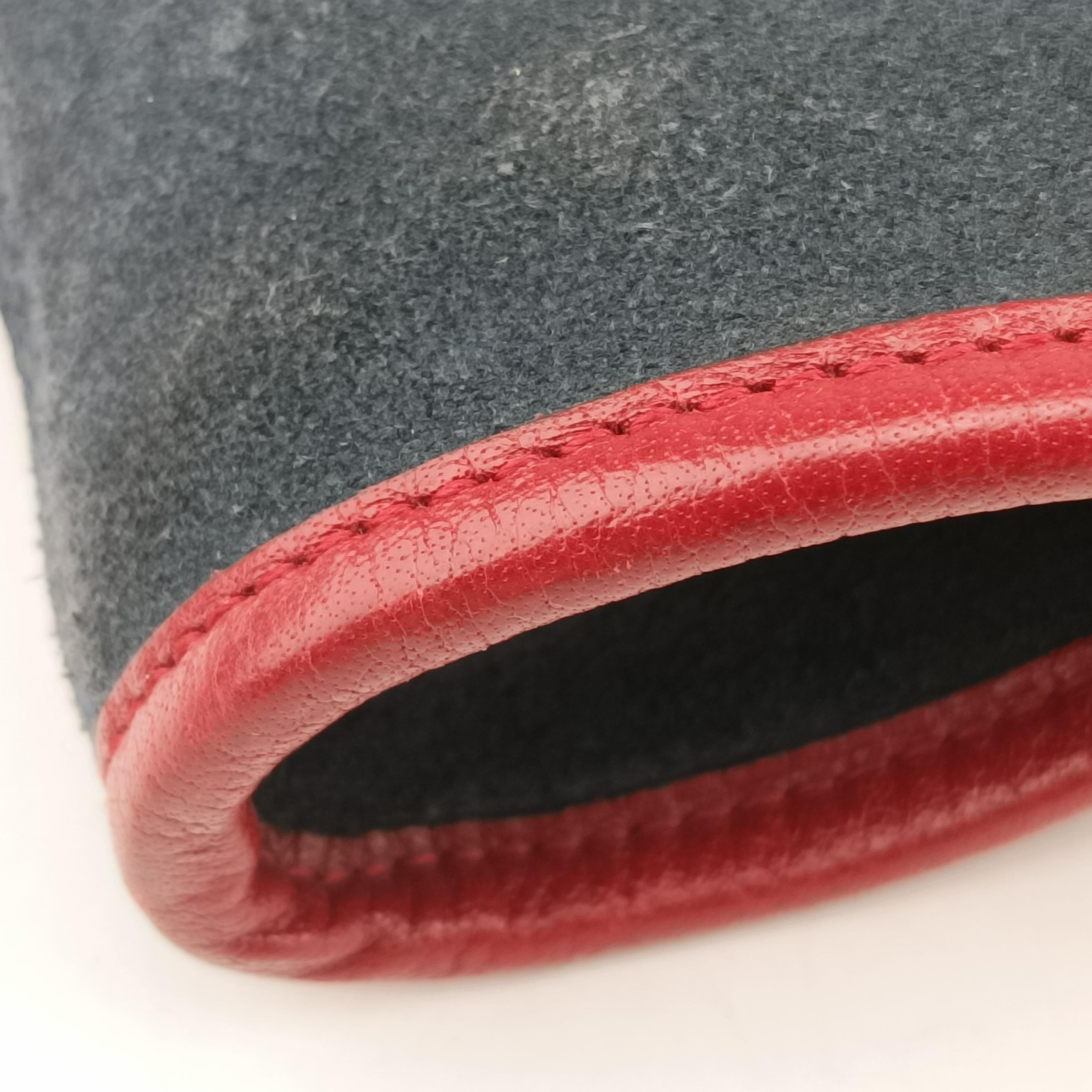 Vintage Gucci Rajah Navy×red Suede 537219 shoulderbag | stylenewstar