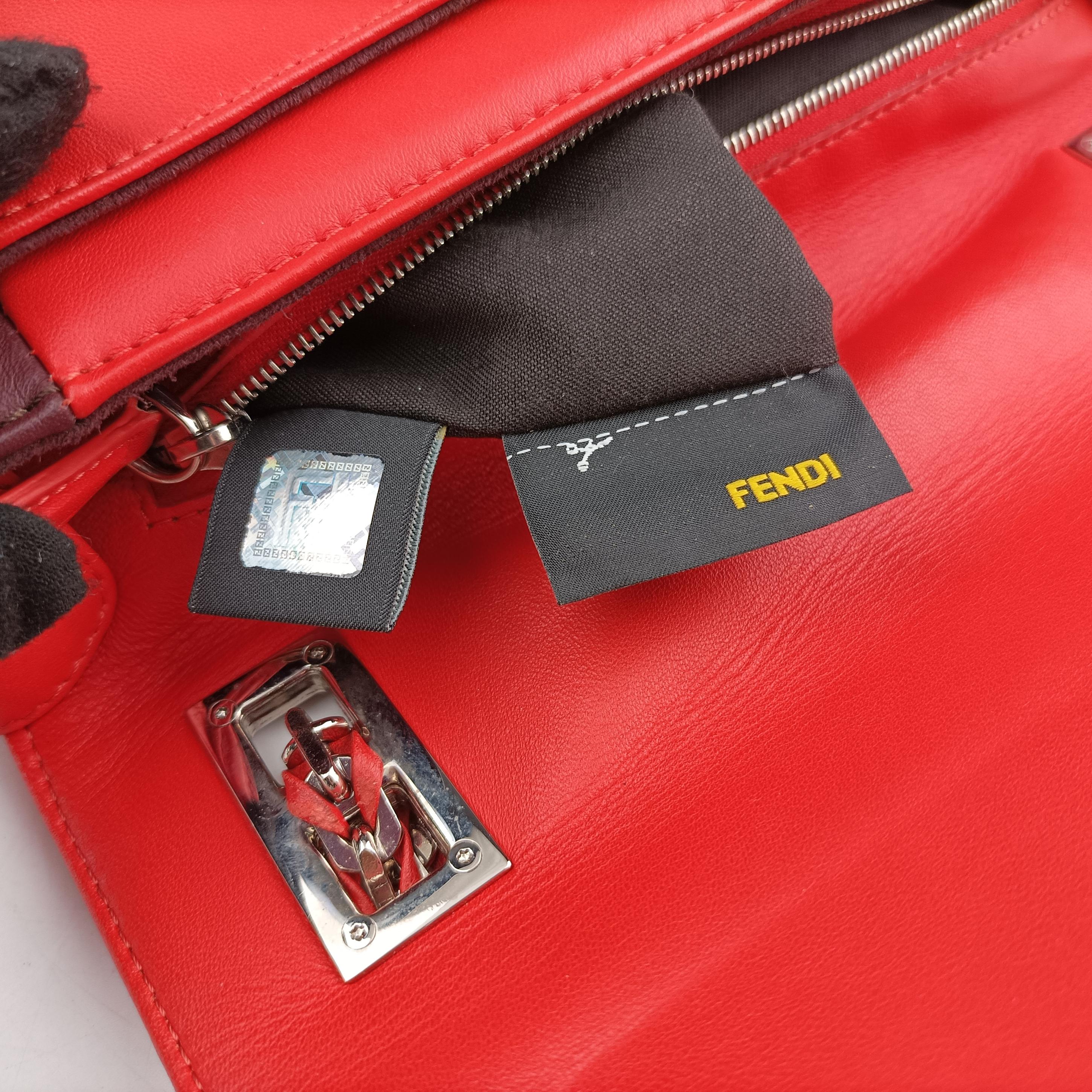 Pre-owned Fendi Be Baguette Red×Burgundy Leather 8BR677 shoulderbag | stylenewstar