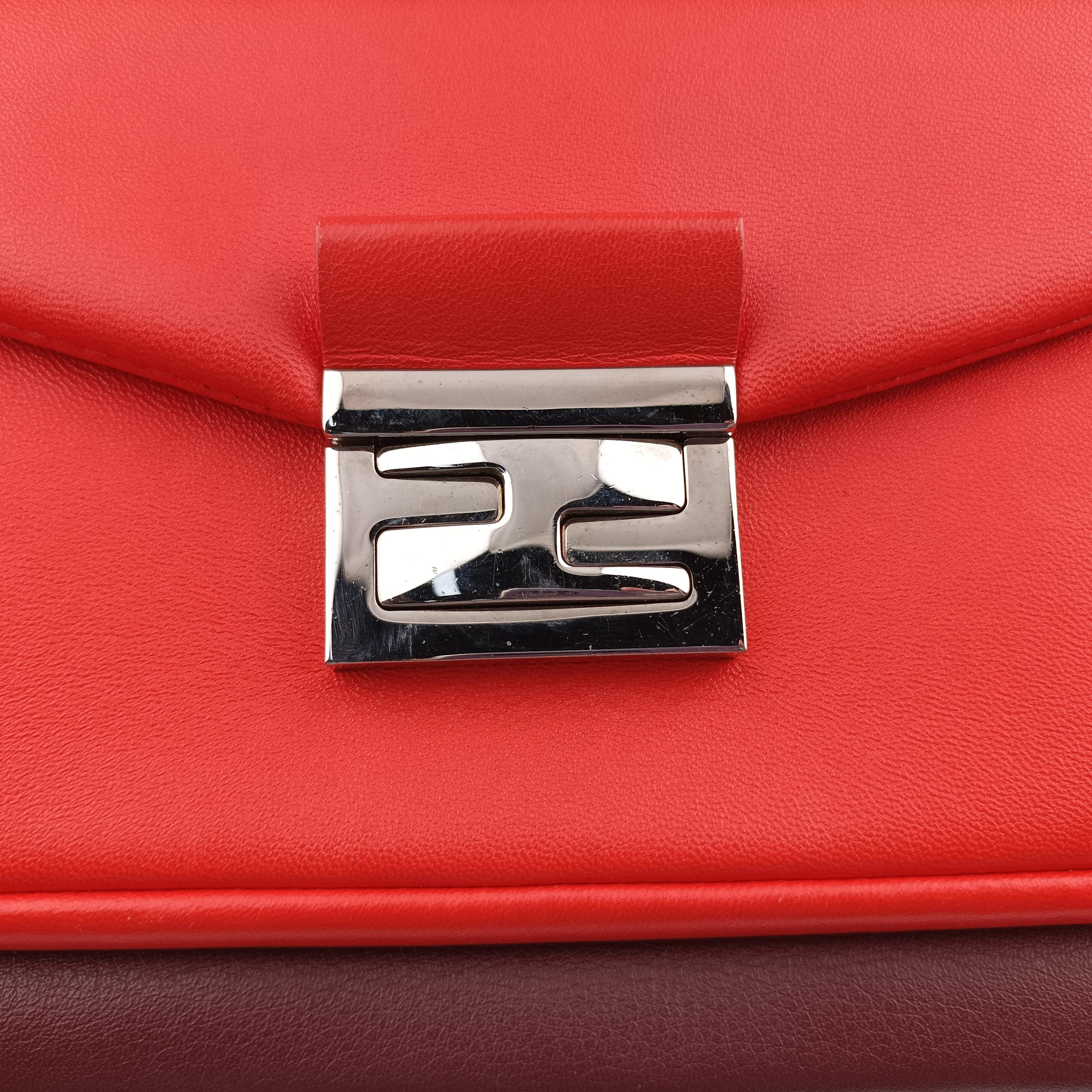 Pre-owned Fendi Be Baguette Red×Burgundy Leather 8BR677 shoulderbag | stylenewstar