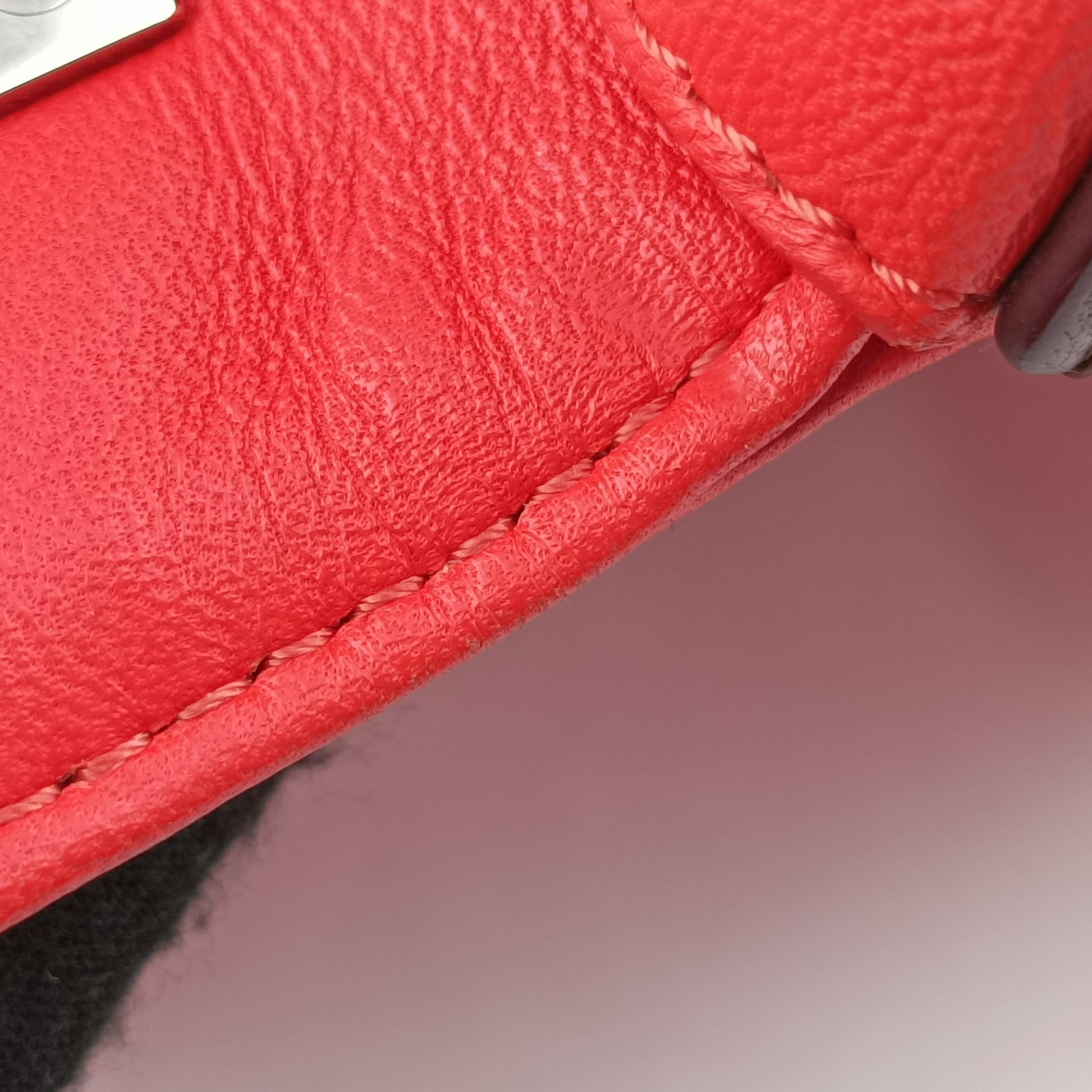 Pre-owned Fendi Be Baguette Red×Burgundy Leather 8BR677 shoulderbag | stylenewstar