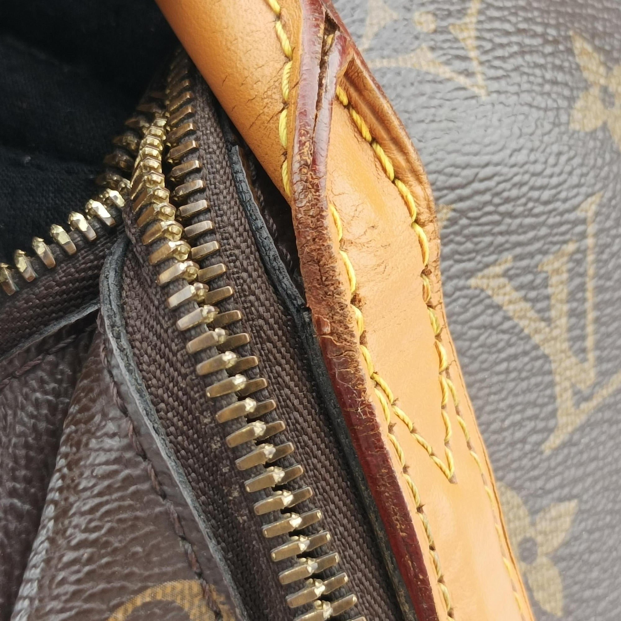 Pre-owned Louis Vuitton Marais MM brown×beige Monogram Canvas M41070 shoulderbag | stylenewstar