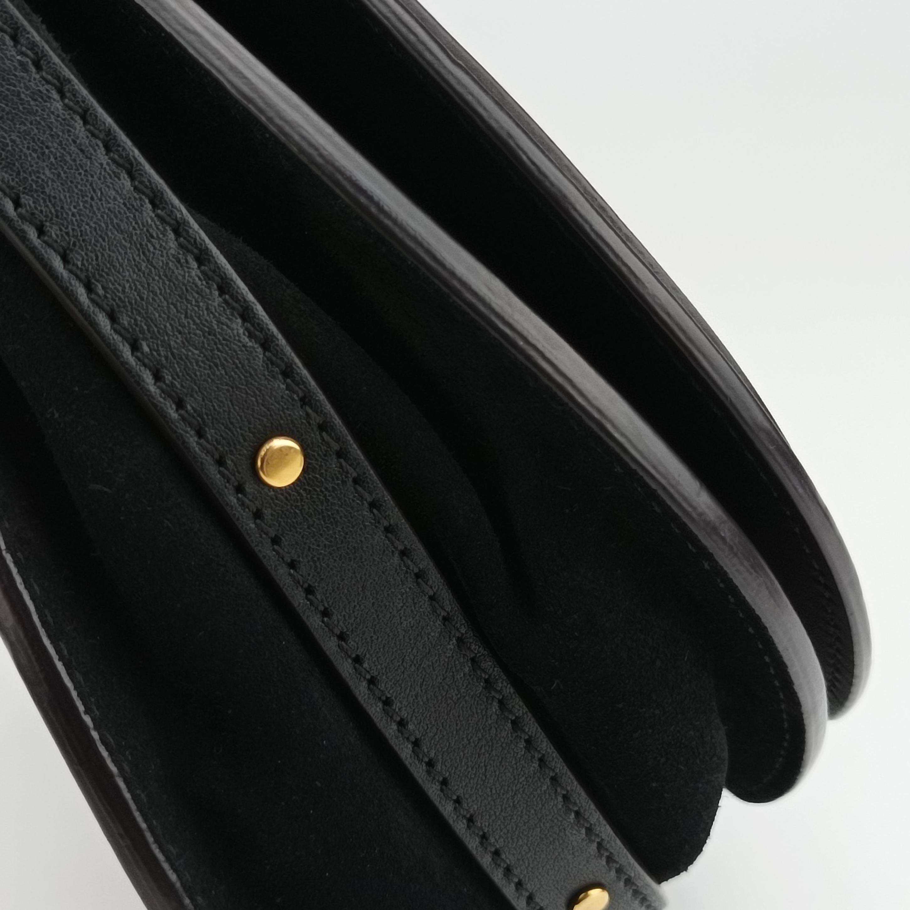 Pre-owned Chloe Bracelet Nile Black Leather  shoulderbag | stylenewstar