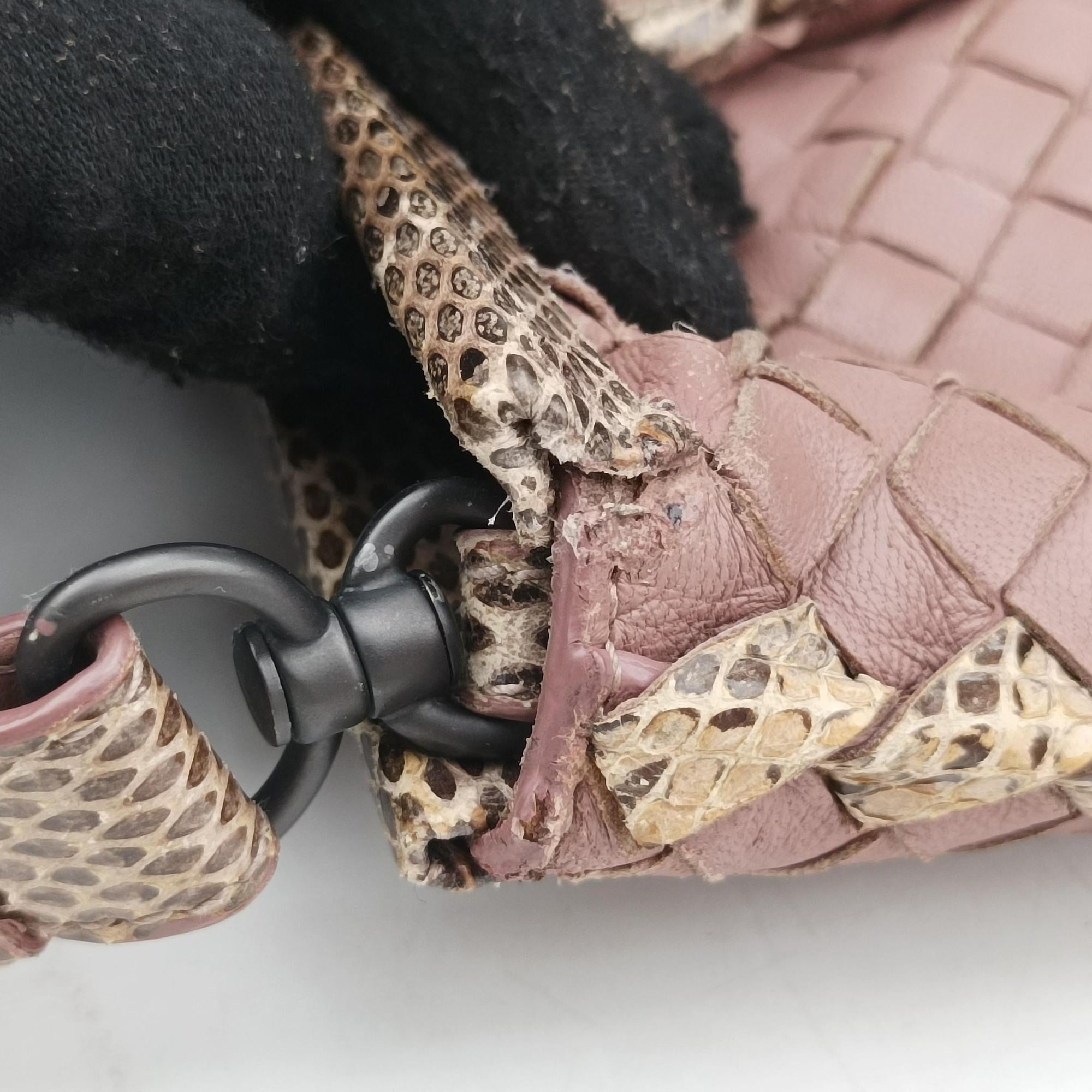Pre-owned Bottega Veneta Intrecciato pink×Multicolour Lambskin x Snakeskin  shoulderbag | stylenewstar