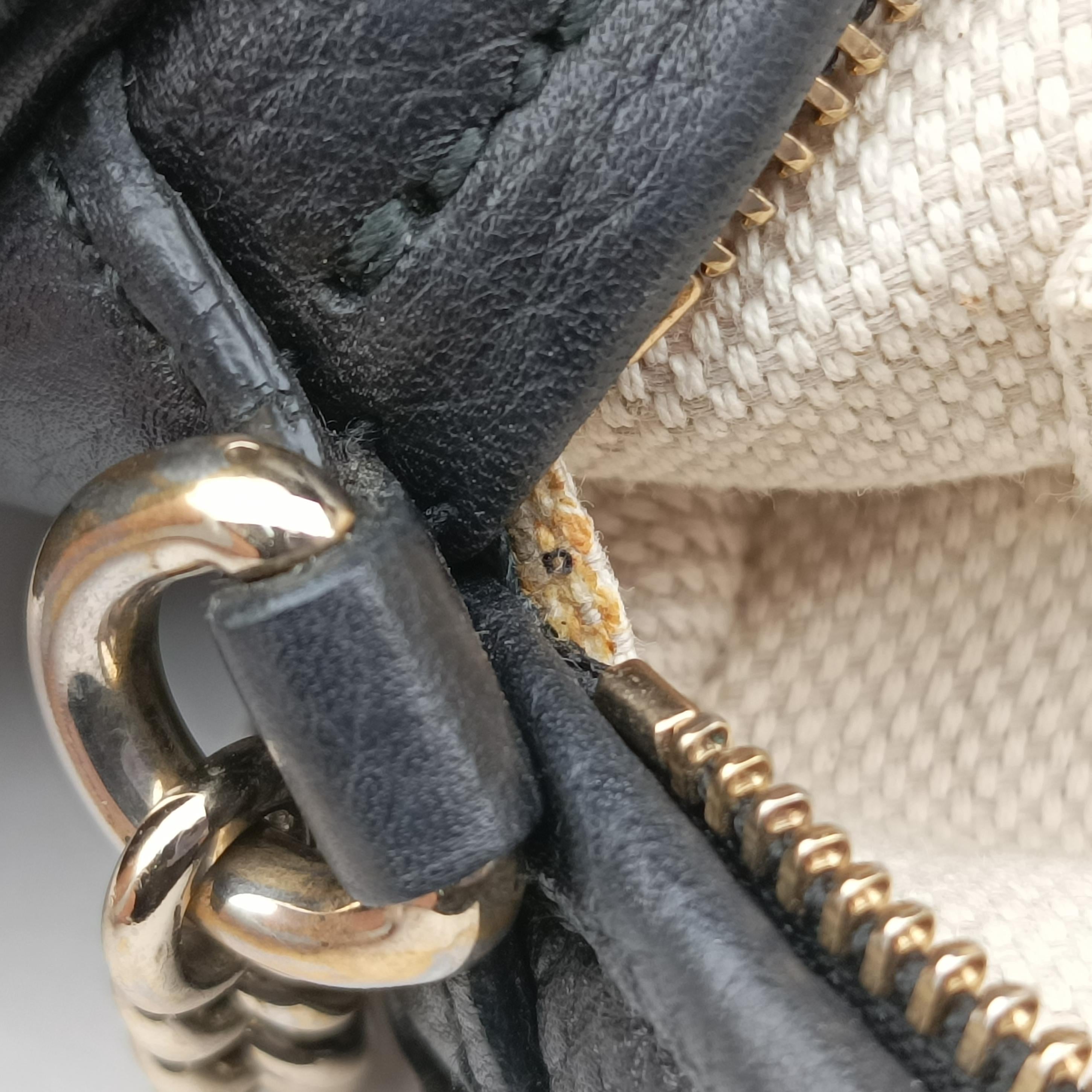 Pre-owned Gucci Soho Black Leather 353965 shoulderbag | stylenewstar