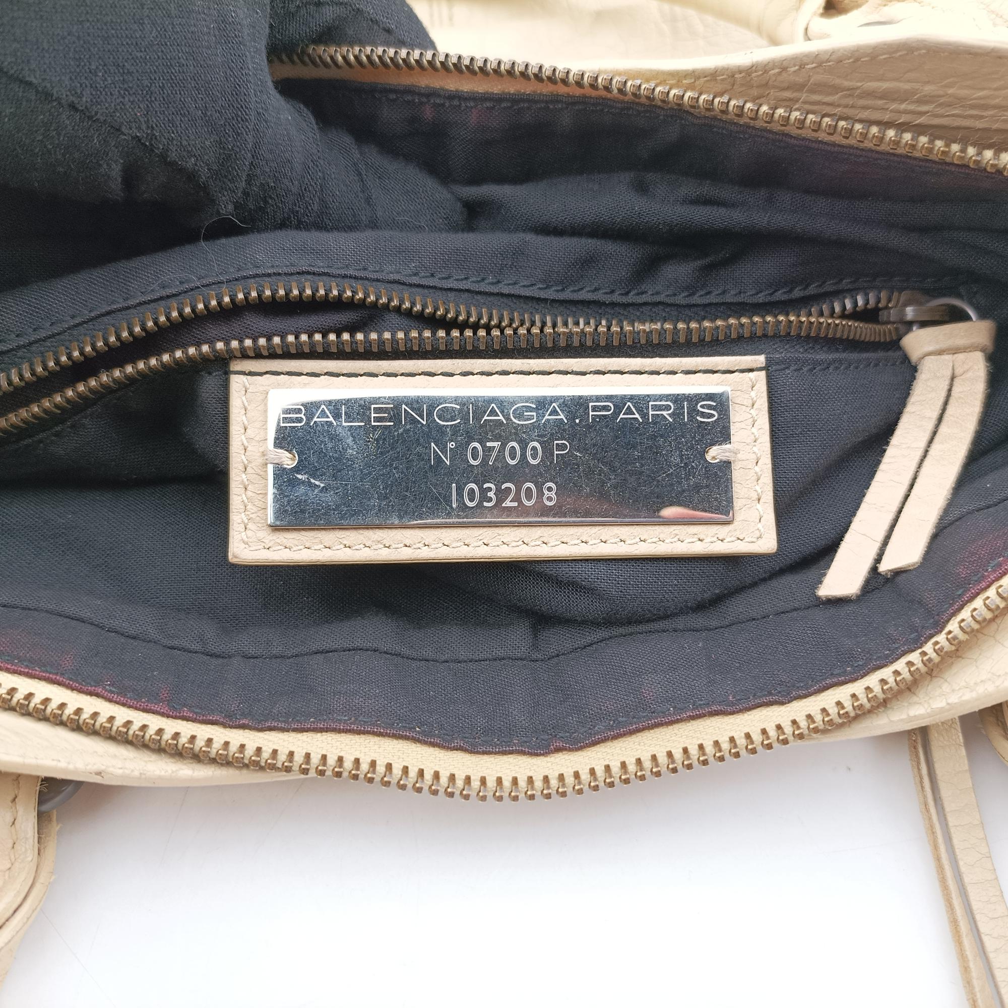 Pre-owned Balenciaga The First Beige lambskin  shoulderbag | stylenewstar