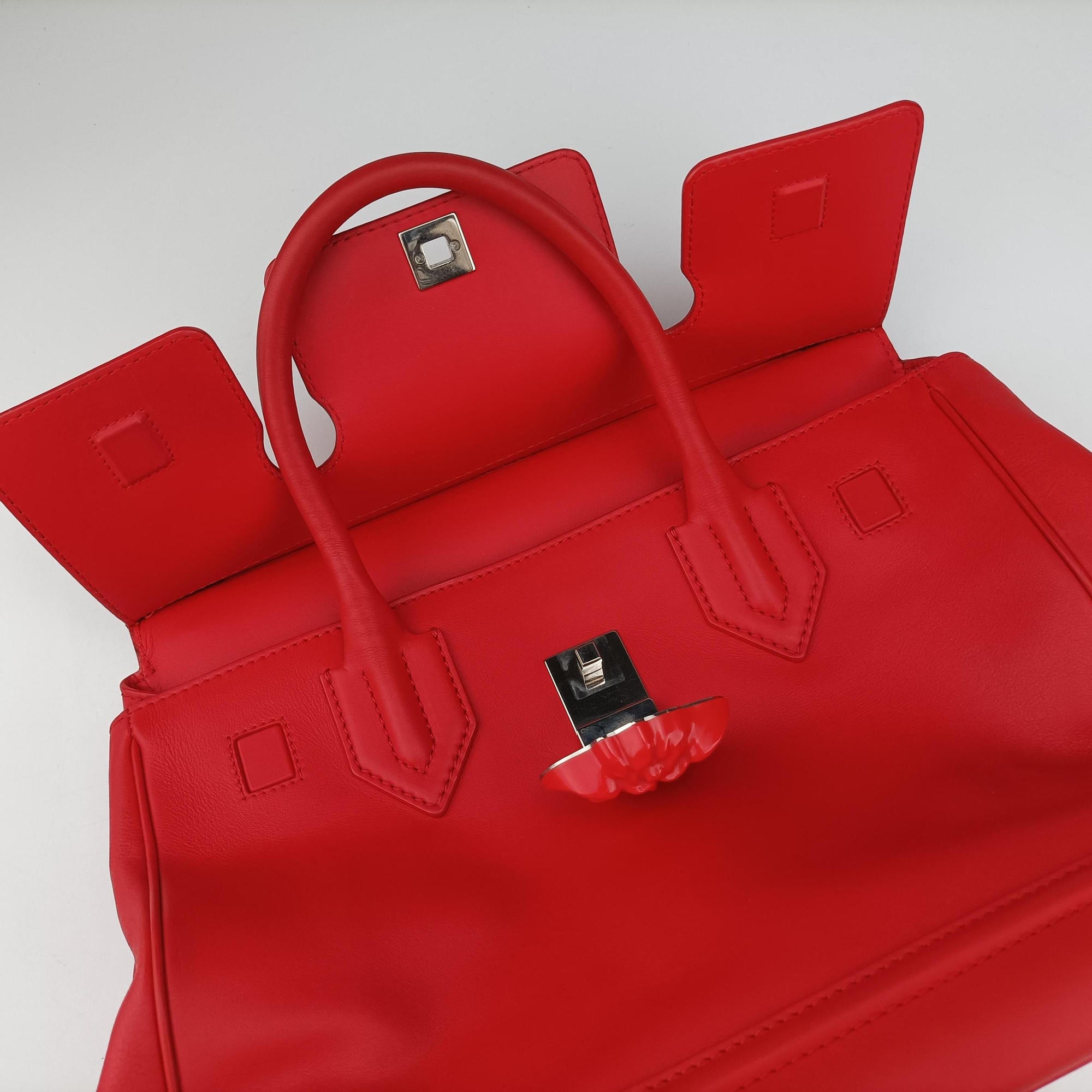 Pre-owned VERSACE Palazzo Empire Red Leather  shoulderbag | stylenewstar