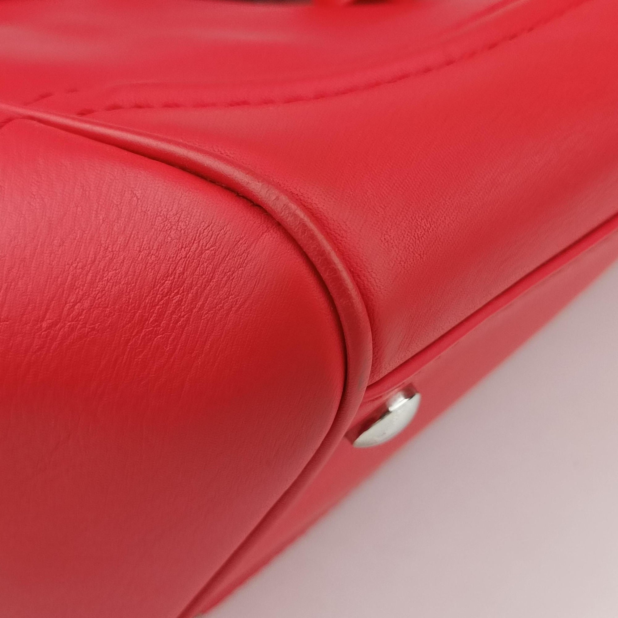 Pre-owned VERSACE Palazzo Empire Red Leather  shoulderbag | stylenewstar