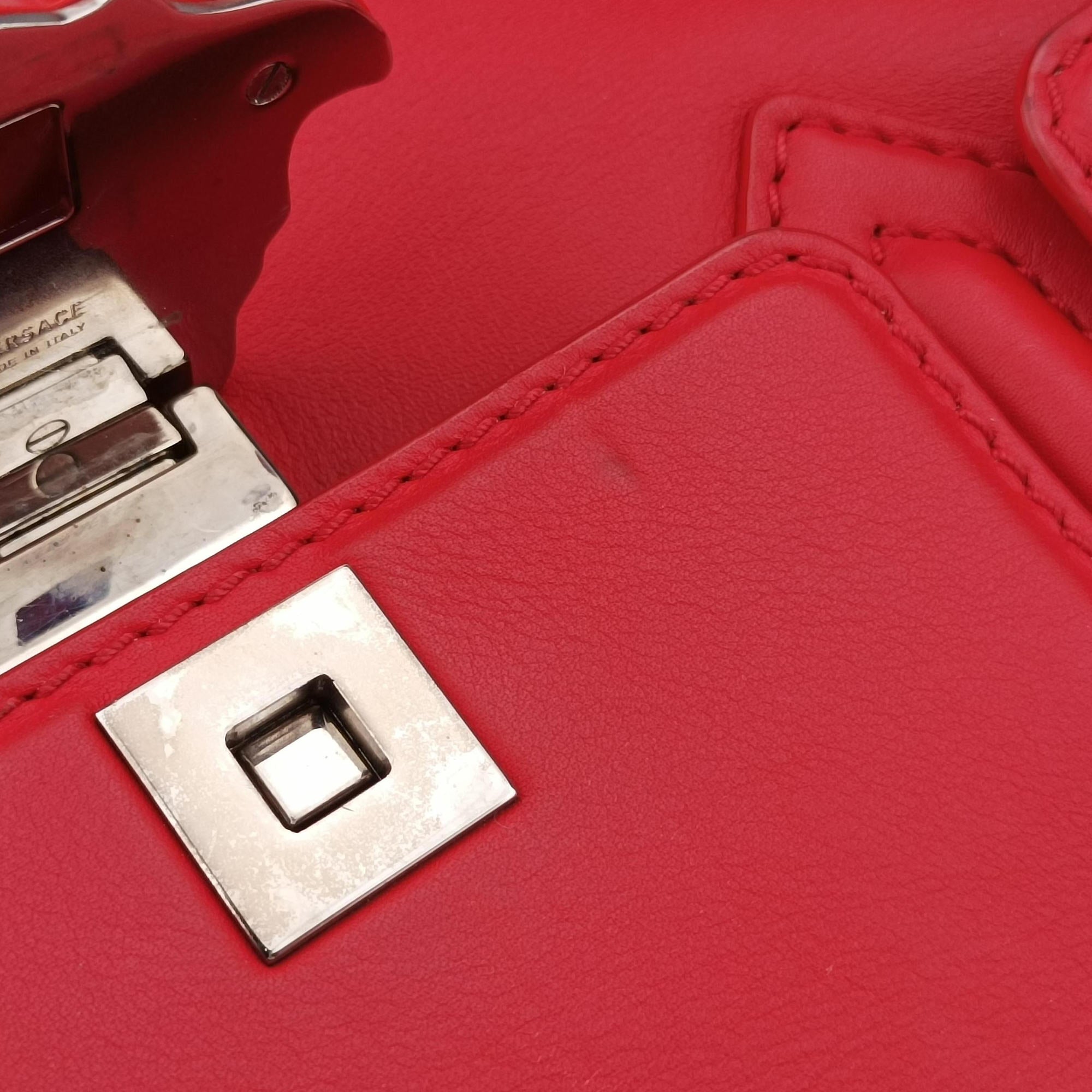 Pre-owned VERSACE Palazzo Empire Red Leather  shoulderbag | stylenewstar