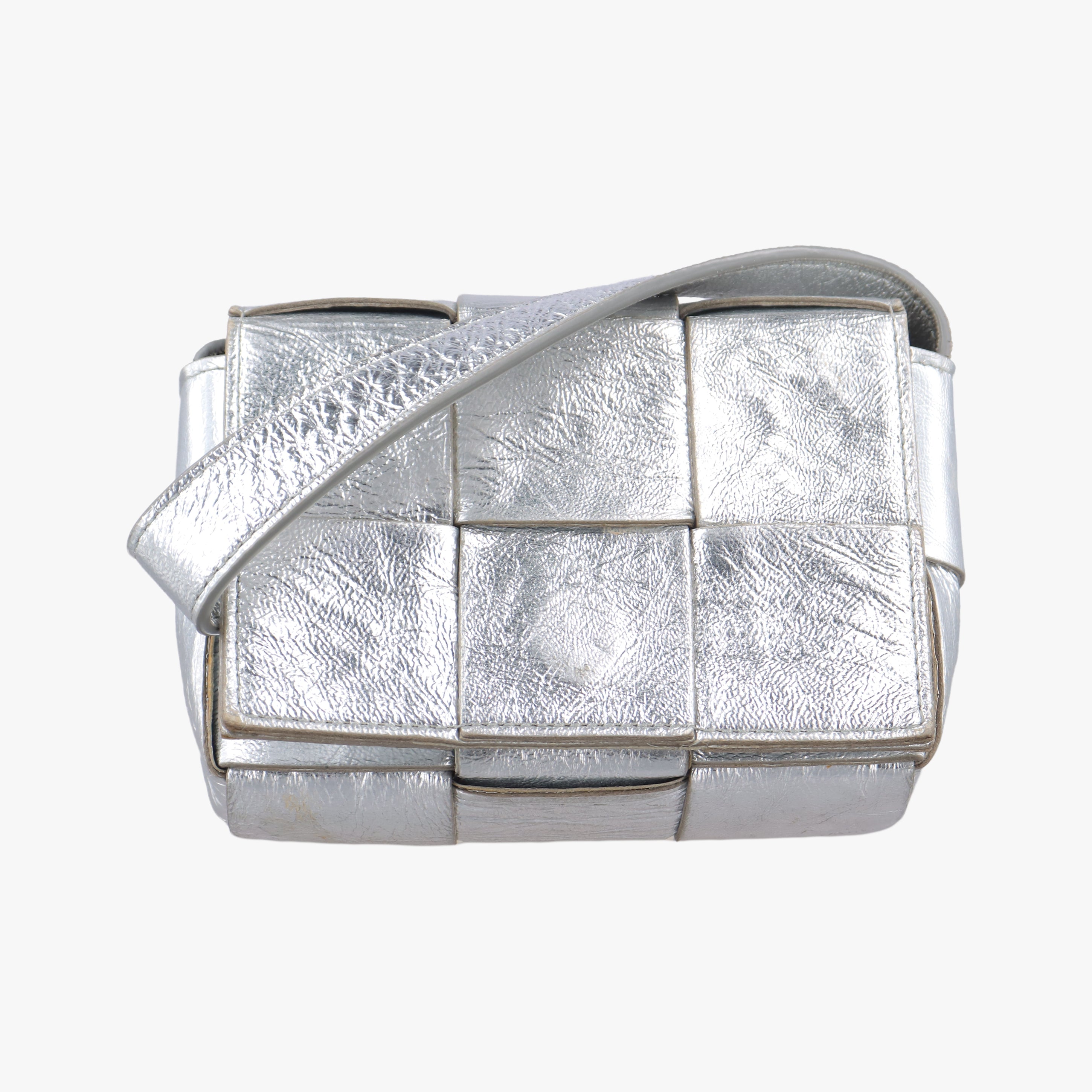 Pre-owned Bottega Veneta Cassette Silver leather  shoulderbag | stylenewstar